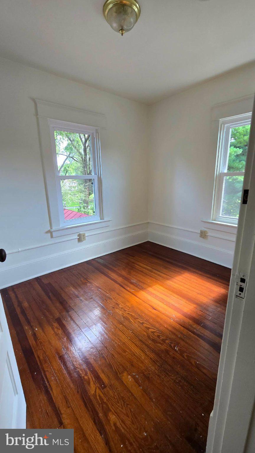 120 W WHITLOCK AVENUE