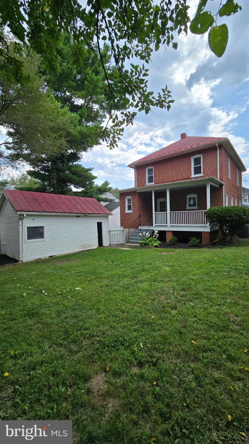 120 W WHITLOCK AVENUE