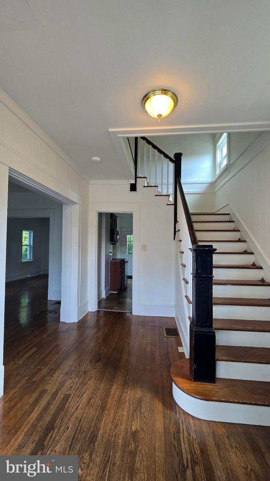 120 W WHITLOCK AVENUE