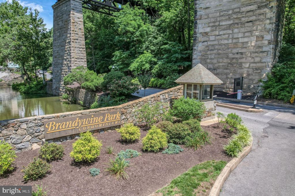 Photo of 1704 N Park Drive #605, WILMINGTON, DE 19806 (MLS # DENC2094332)