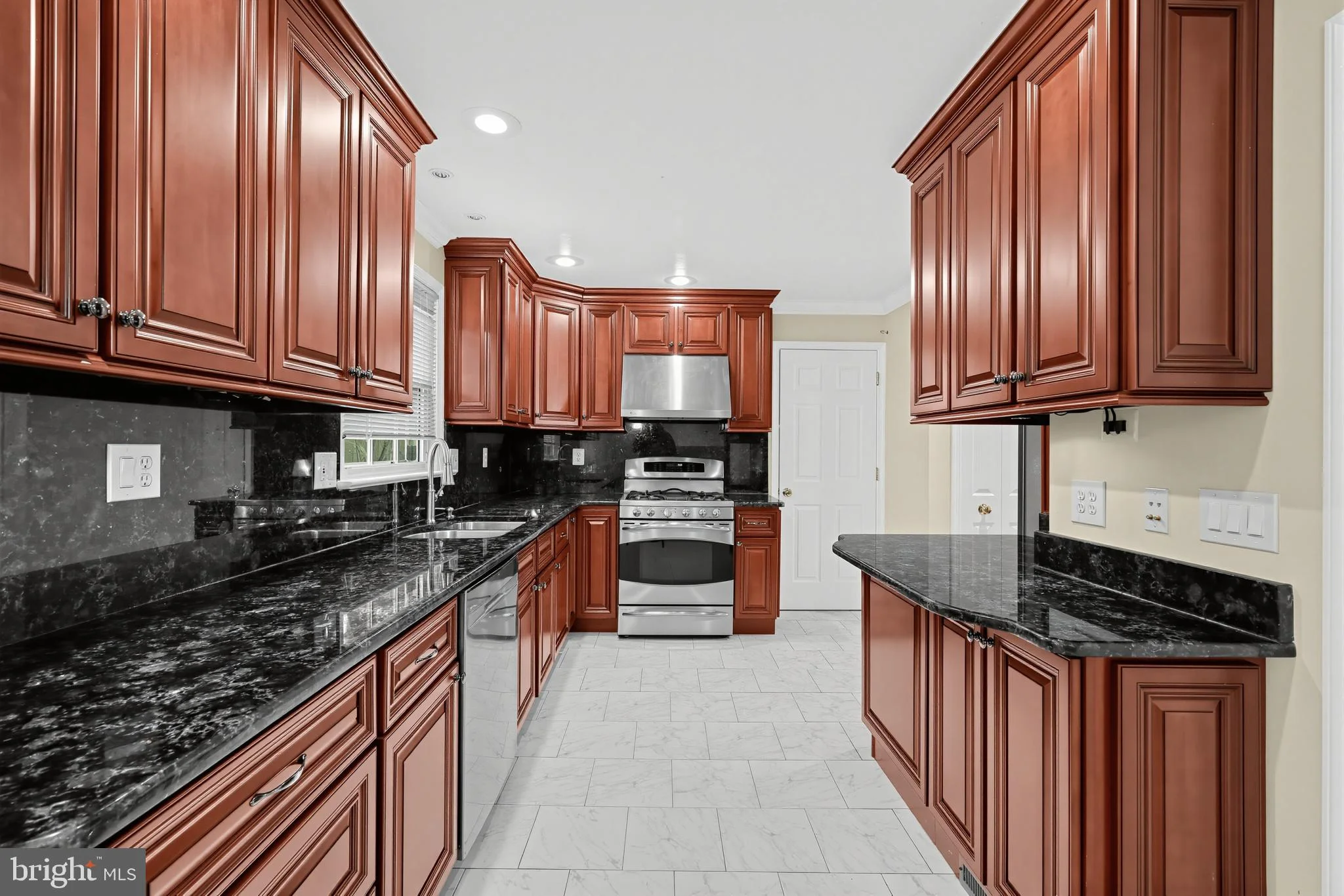 1516 Arbor View Road, Silver Spring, MD 20902 photo 3