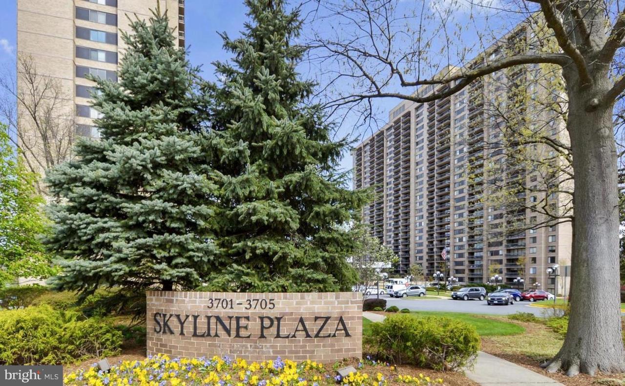 SKYLINE PLAZA - Residential