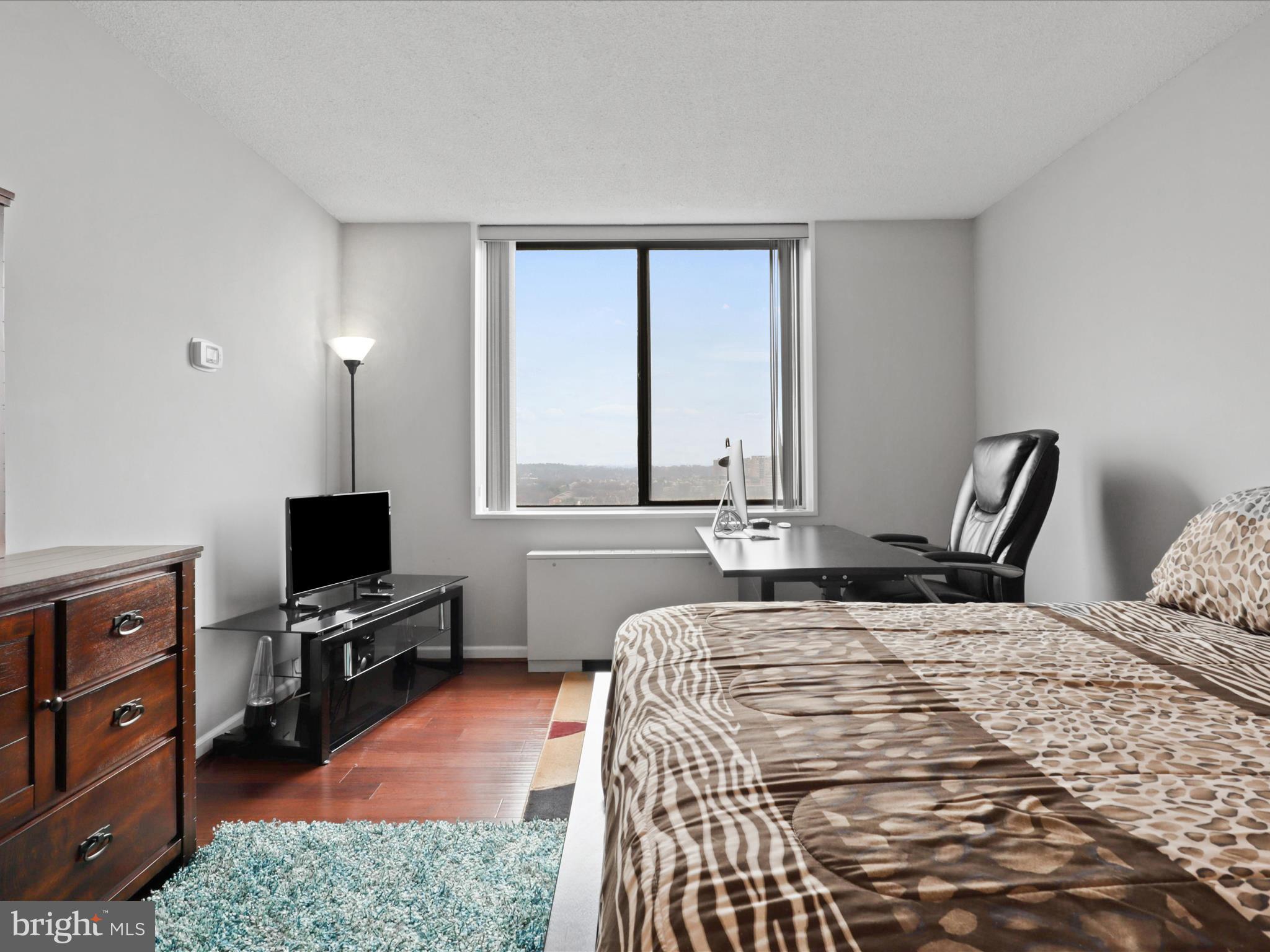 SKYLINE PLAZA - Residential