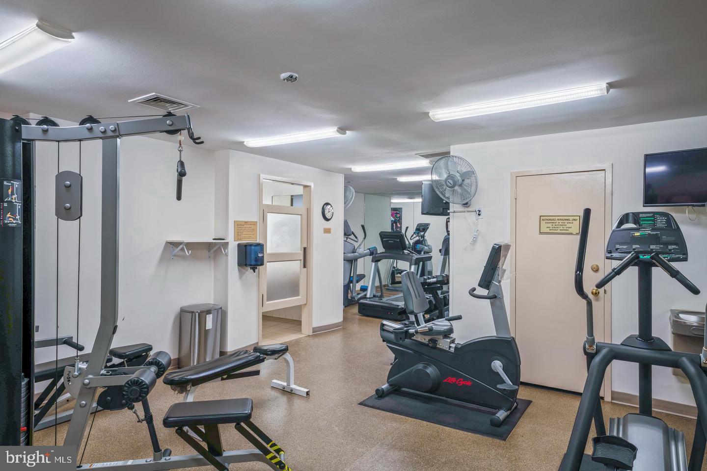 SKYLINE PLAZA - Residential