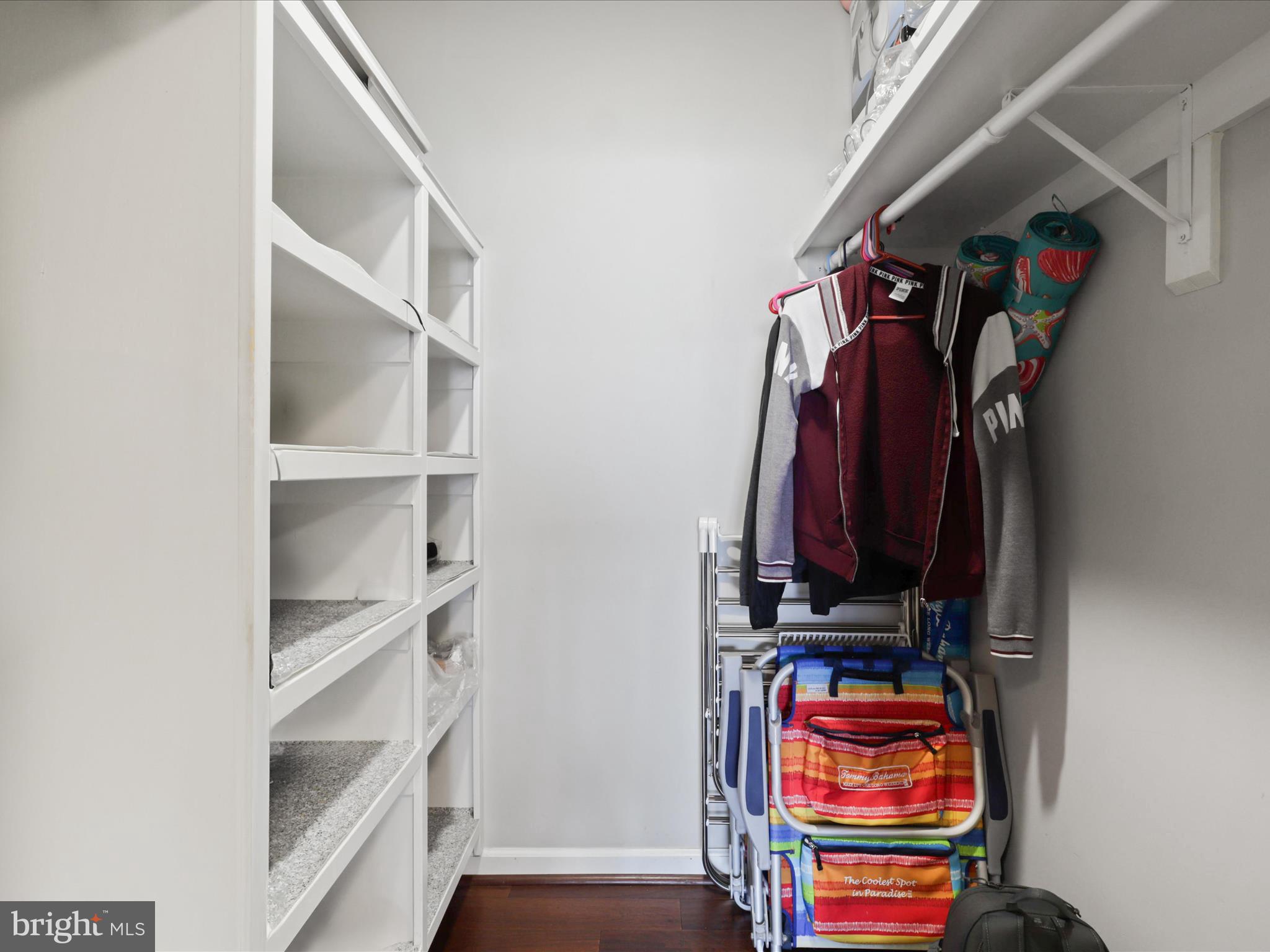 SKYLINE PLAZA - Residential