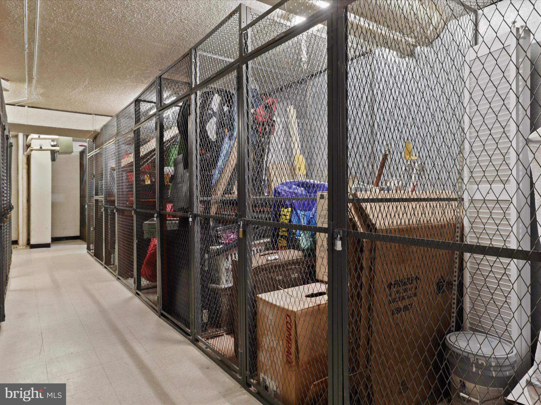 SKYLINE PLAZA - Residential