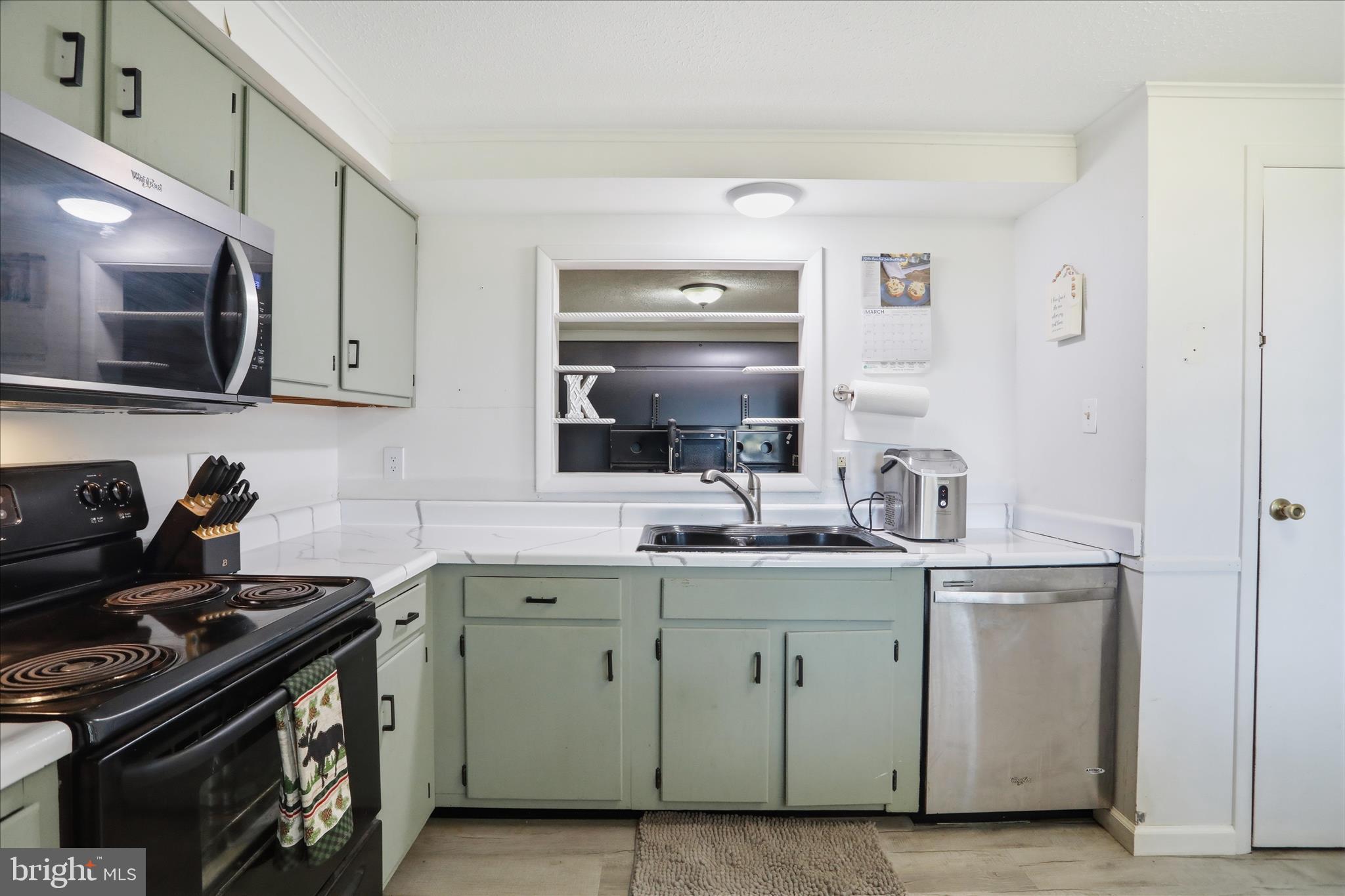 HOY ROAD LOTS - Residential