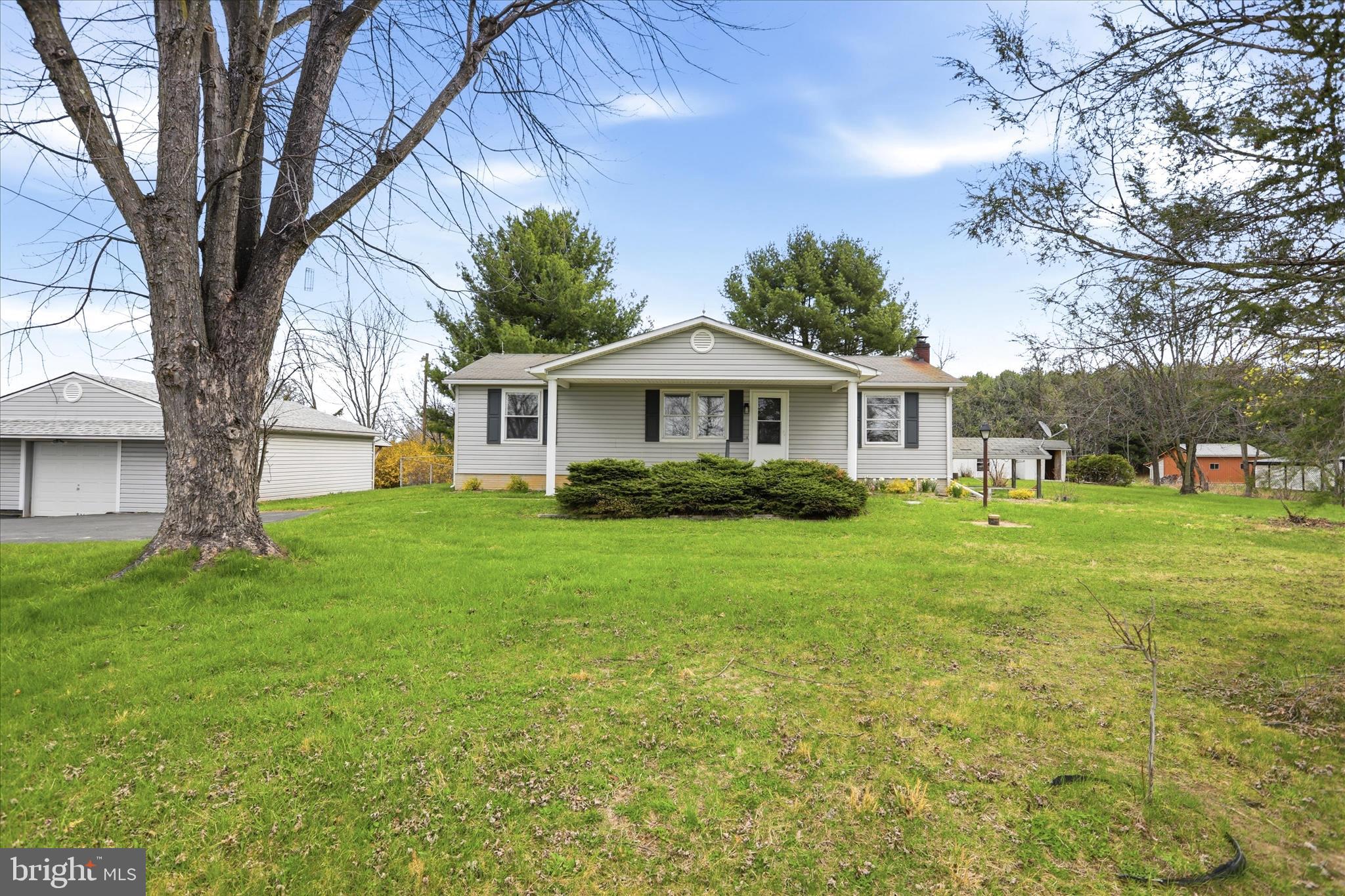 HOY ROAD LOTS - Residential