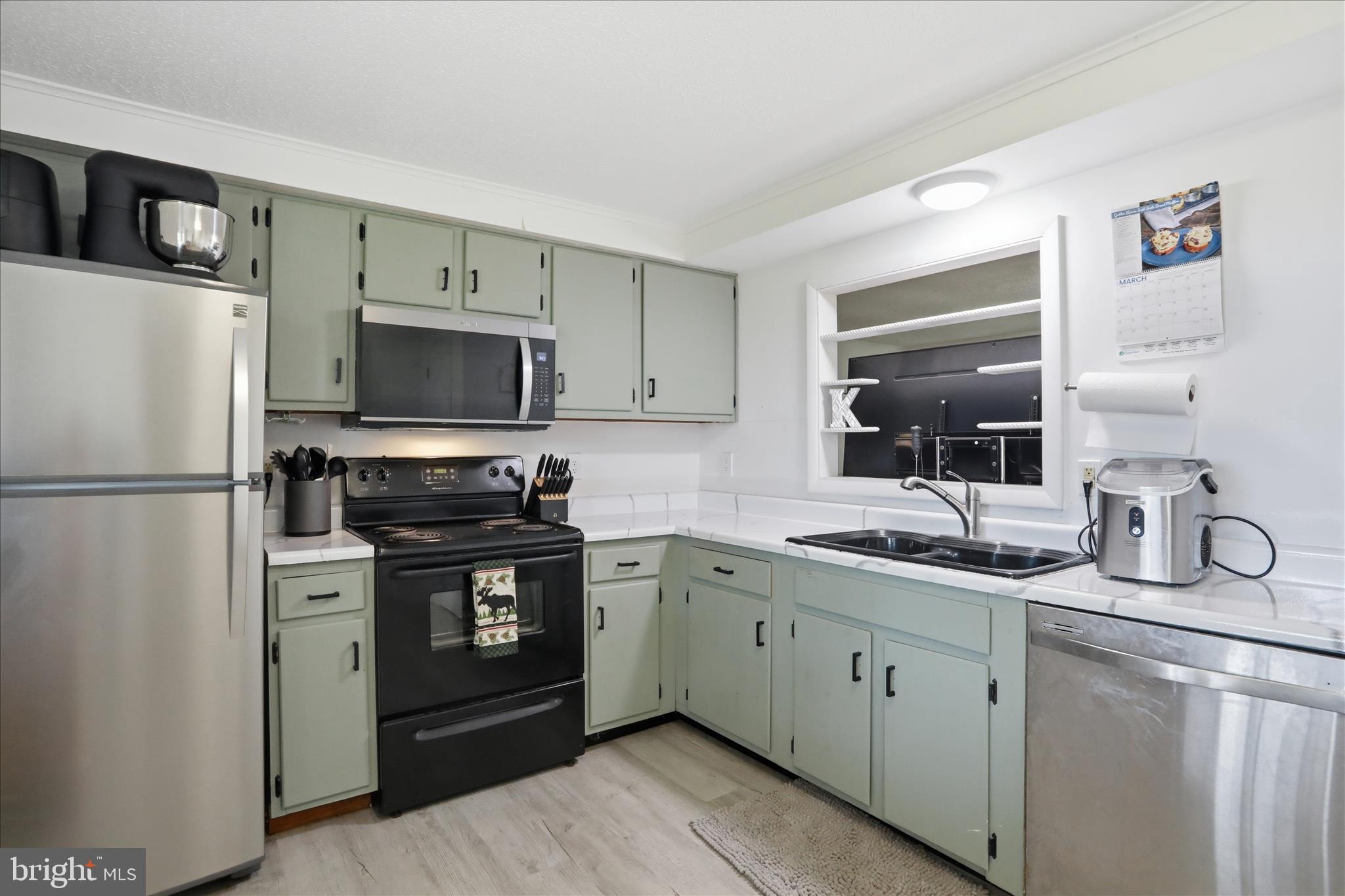 HOY ROAD LOTS - Residential