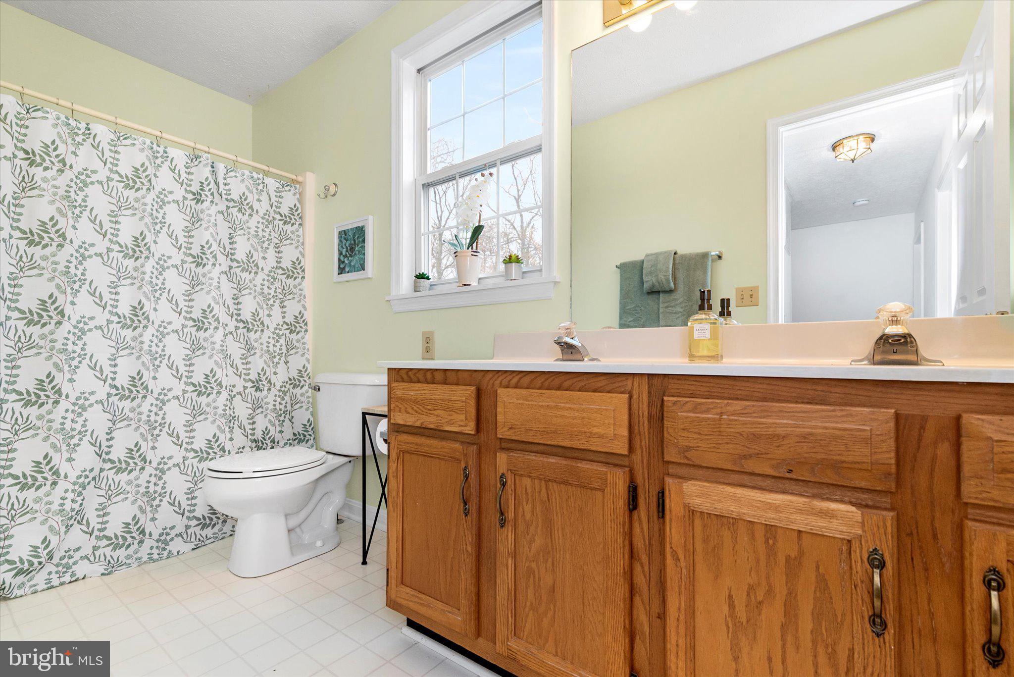 OAK BREEZE - Residential