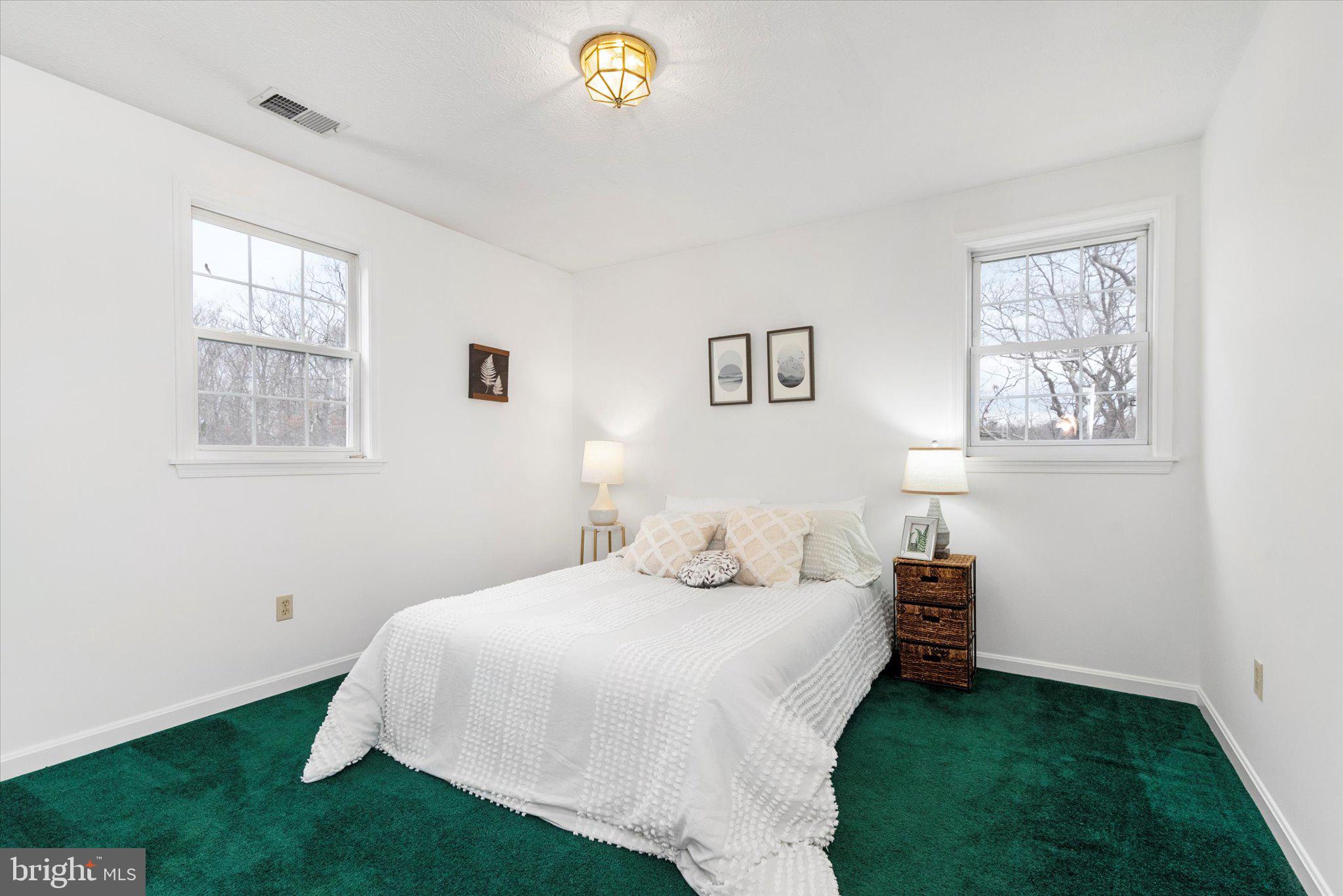 OAK BREEZE - Residential