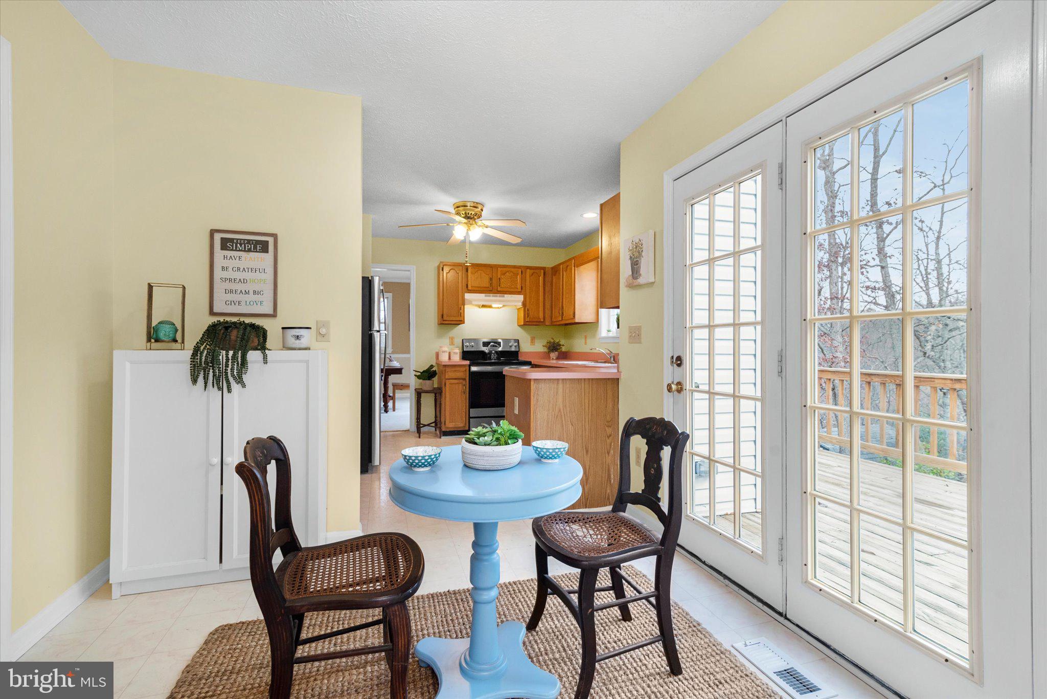 OAK BREEZE - Residential