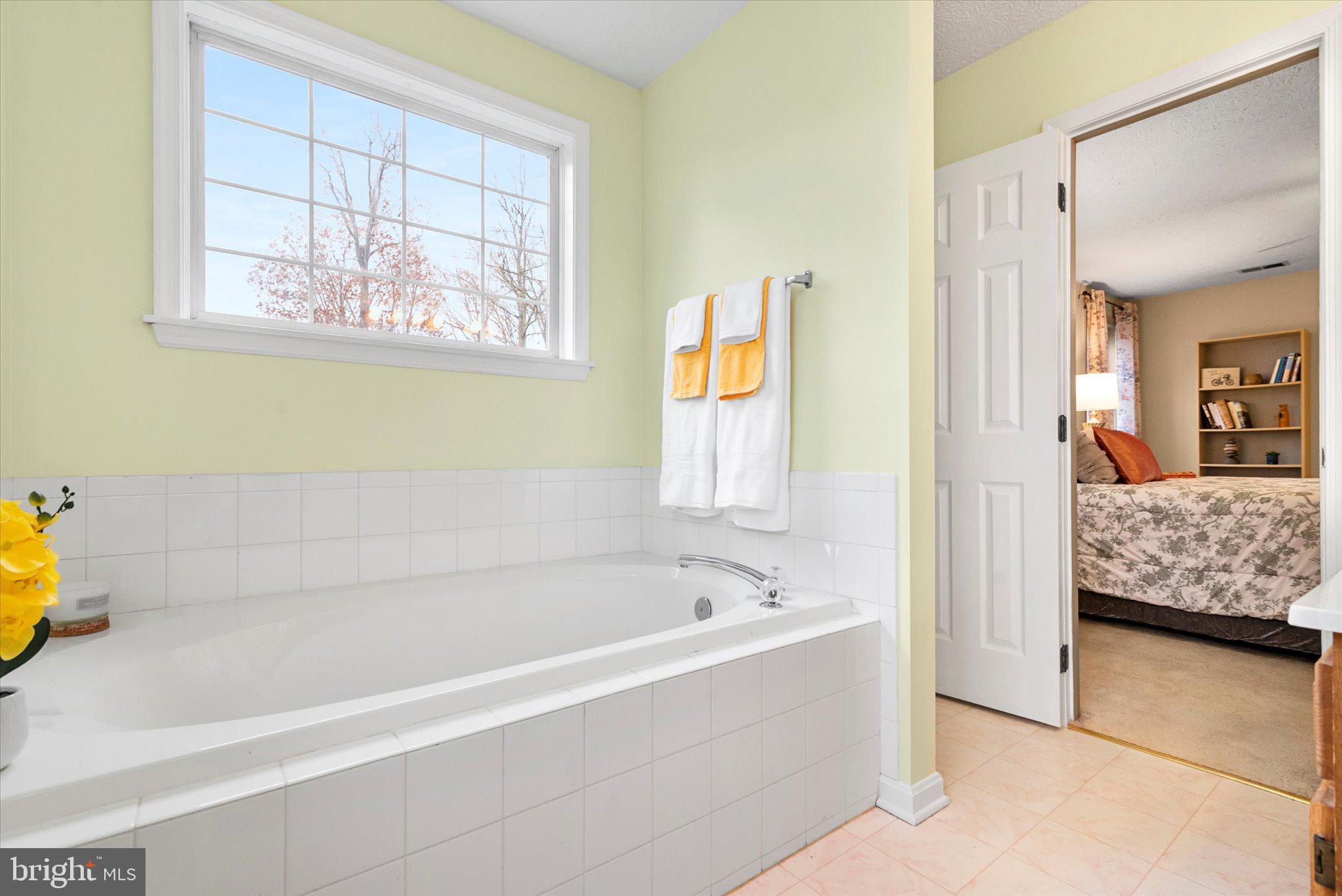 OAK BREEZE - Residential