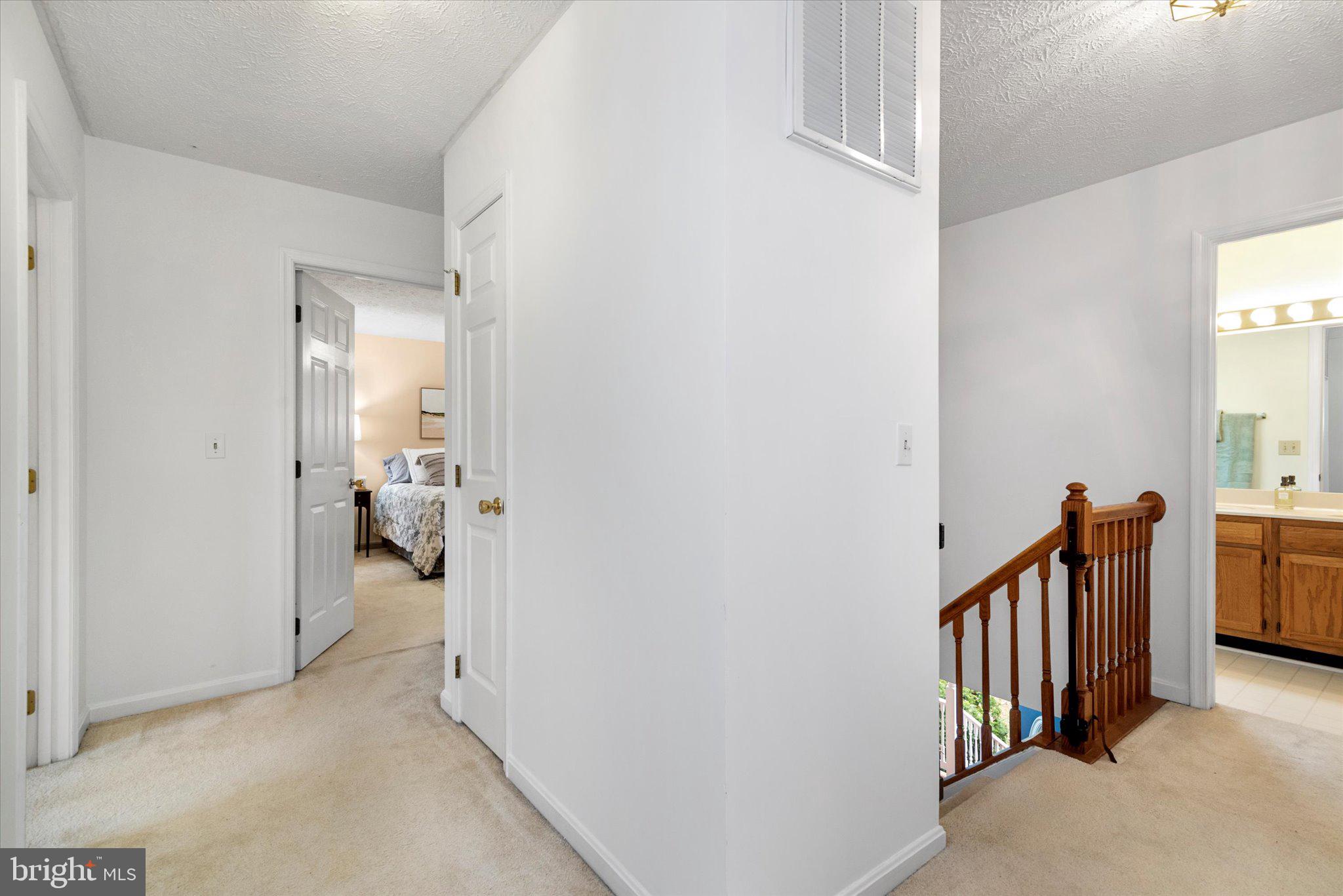 OAK BREEZE - Residential