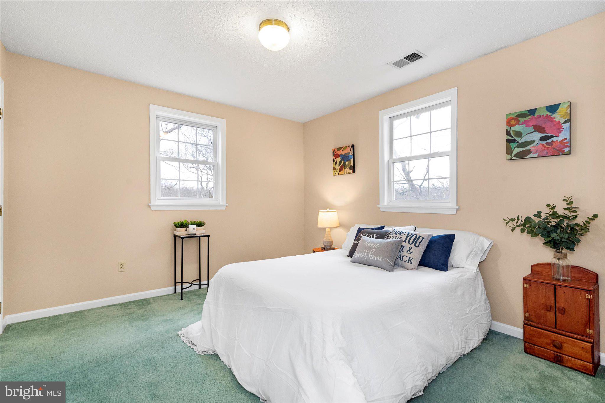 OAK BREEZE - Residential