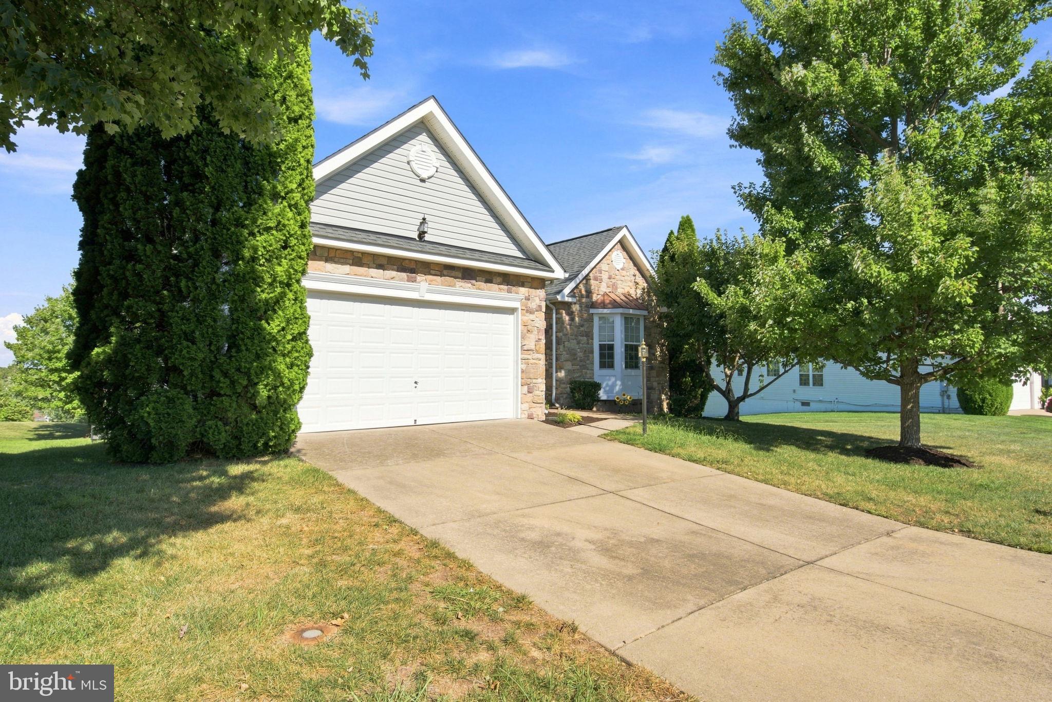 16469 SPARKLING BROOK LOOP