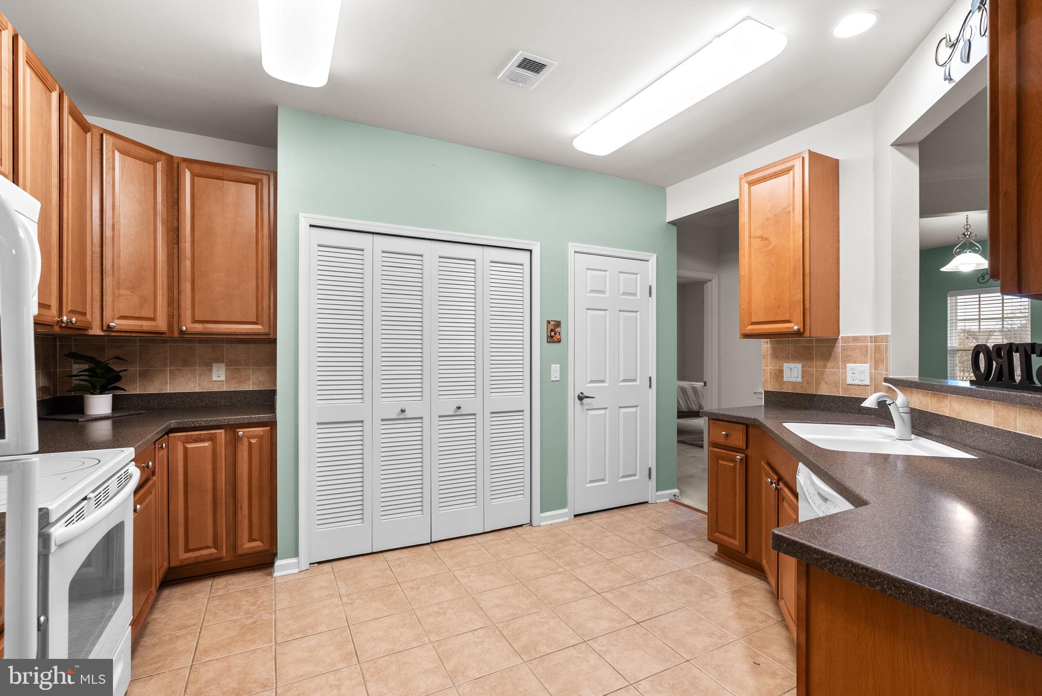 LEGACY AT VILLAGE CREST - Residential