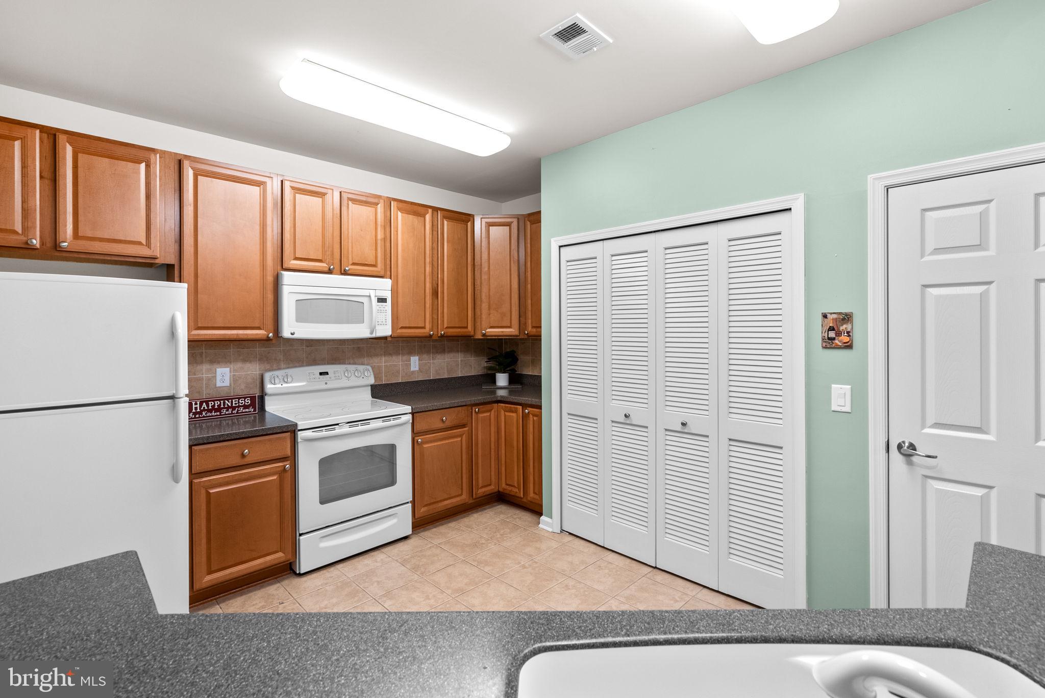 LEGACY AT VILLAGE CREST - Residential