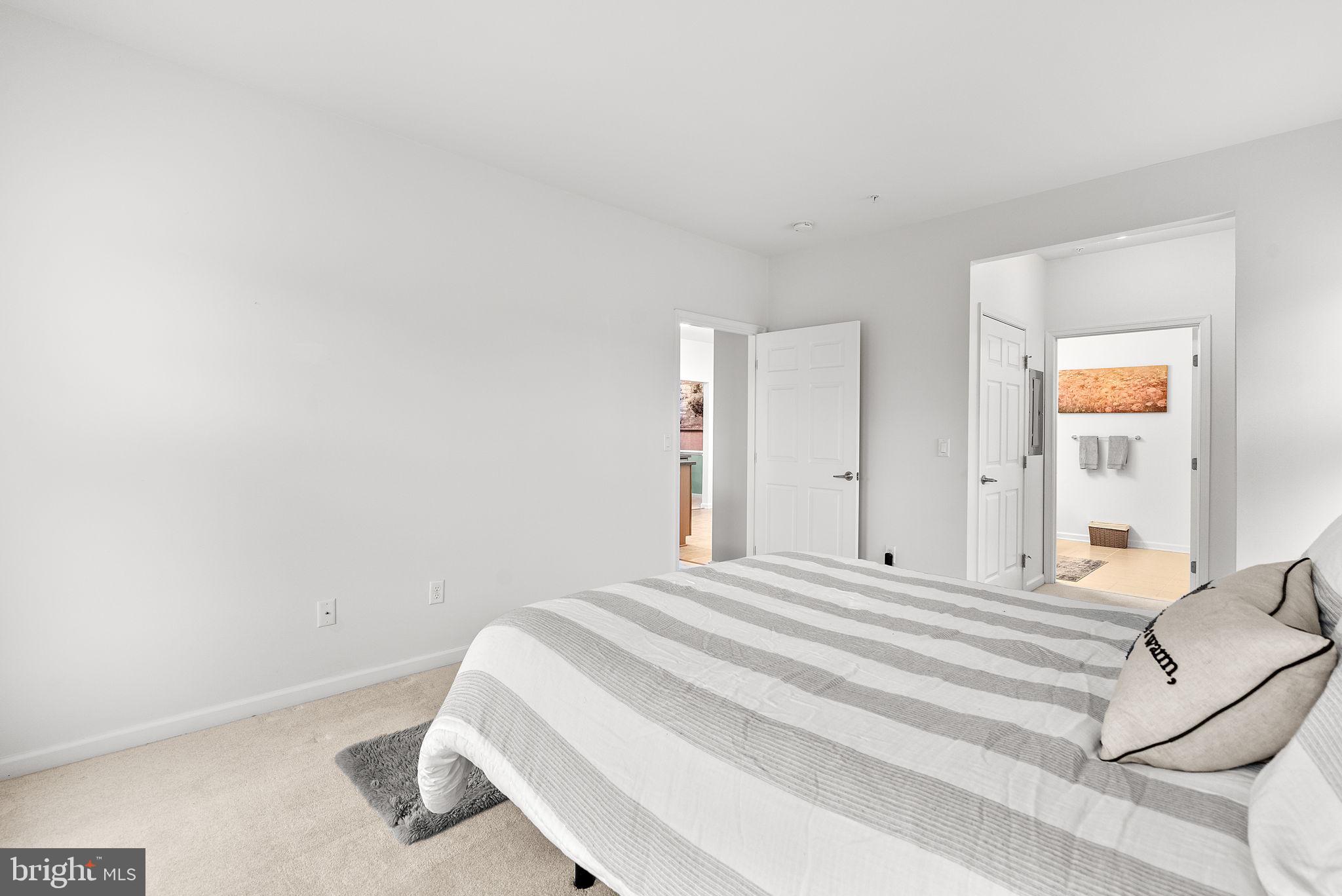 LEGACY AT VILLAGE CREST - Residential