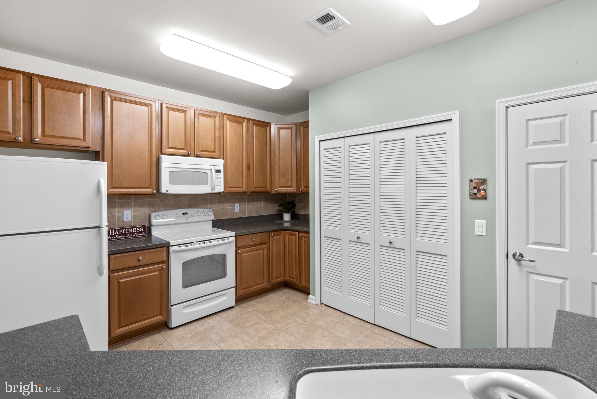 LEGACY AT VILLAGE CREST - Residential