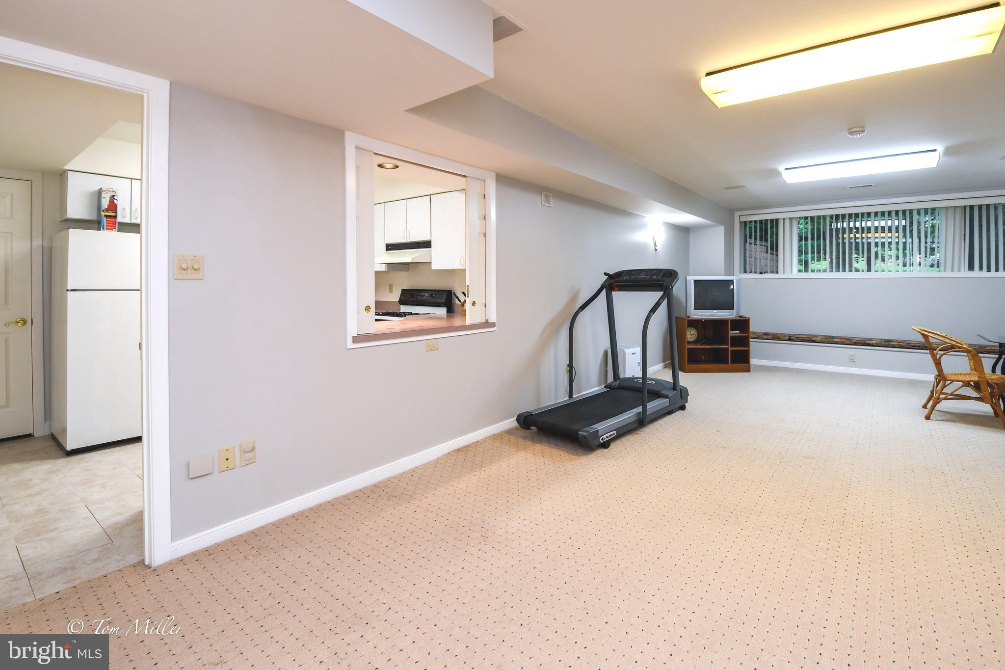 SUNSET KNOLL - Residential