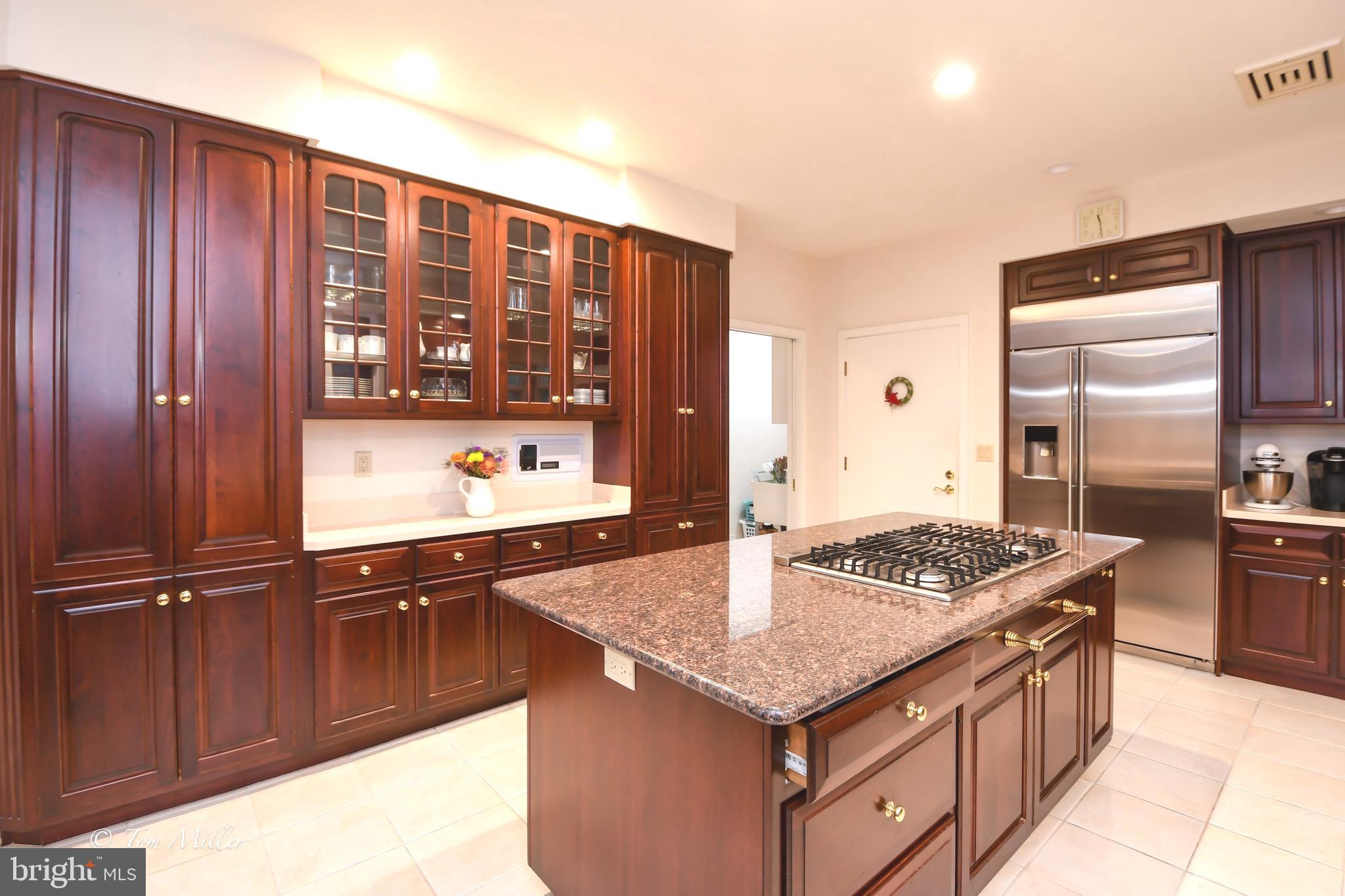 SUNSET KNOLL - Residential