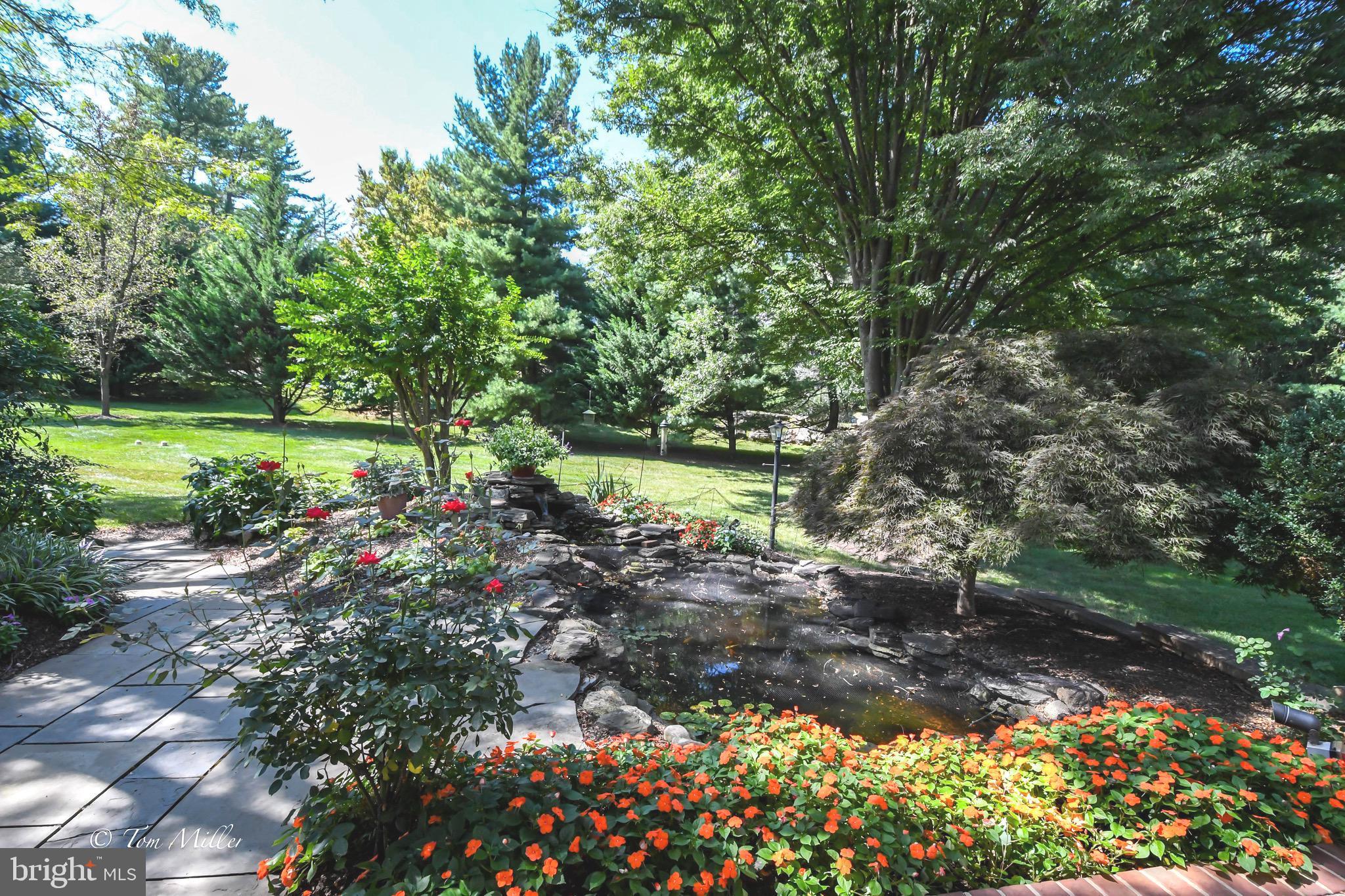 SUNSET KNOLL - Residential