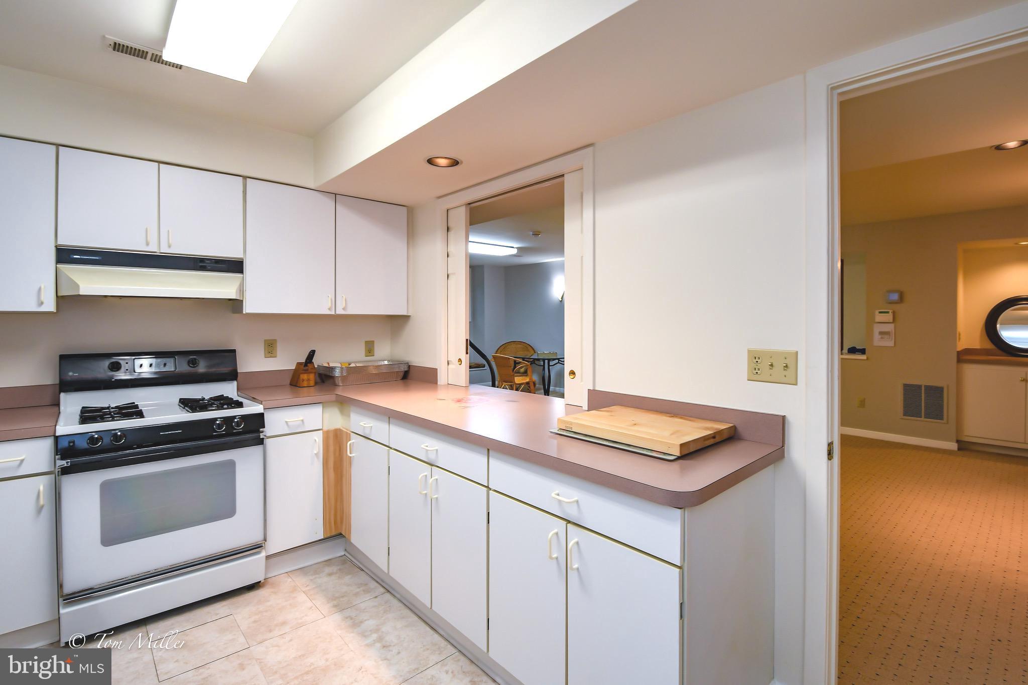 SUNSET KNOLL - Residential