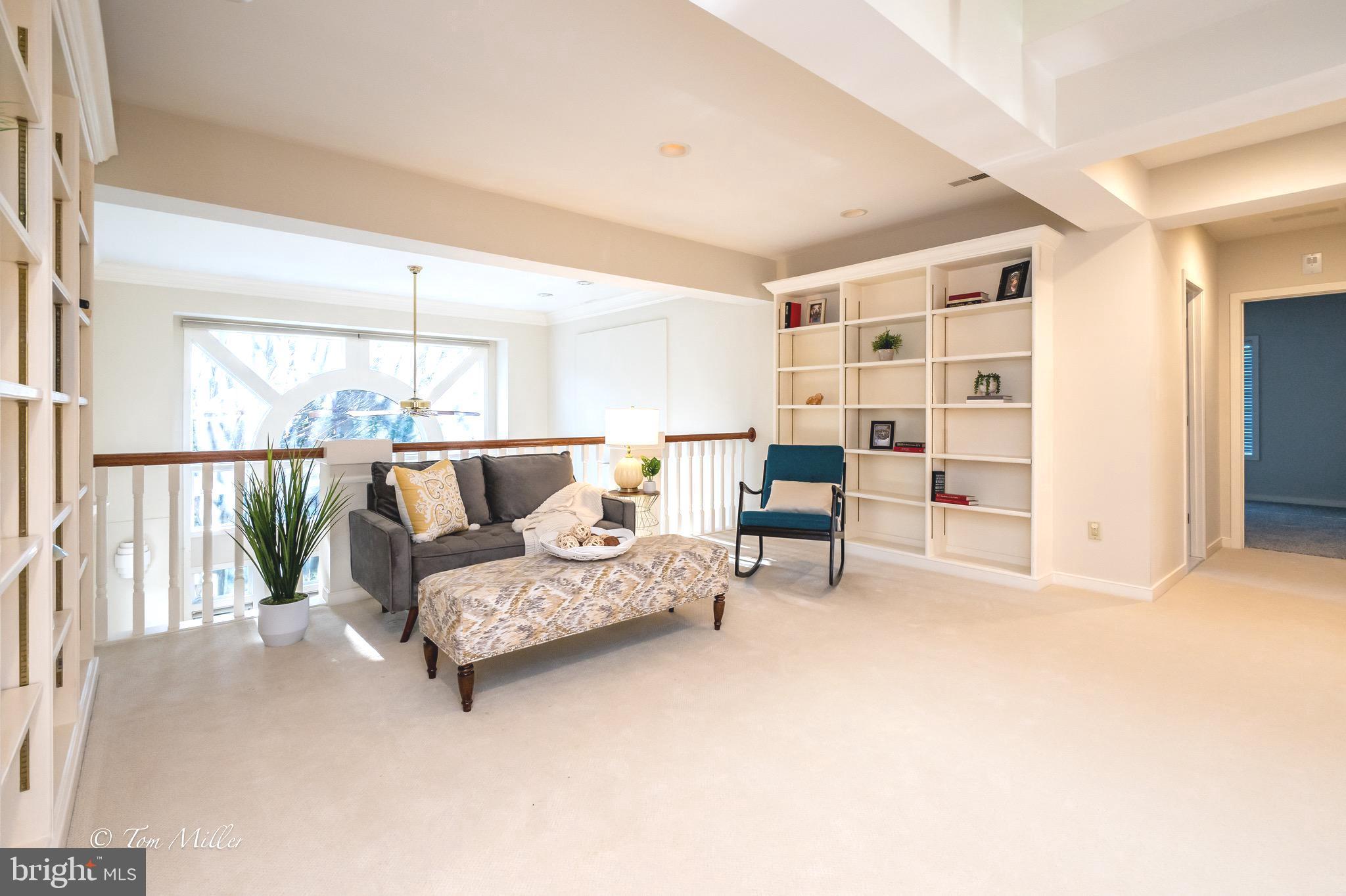 SUNSET KNOLL - Residential