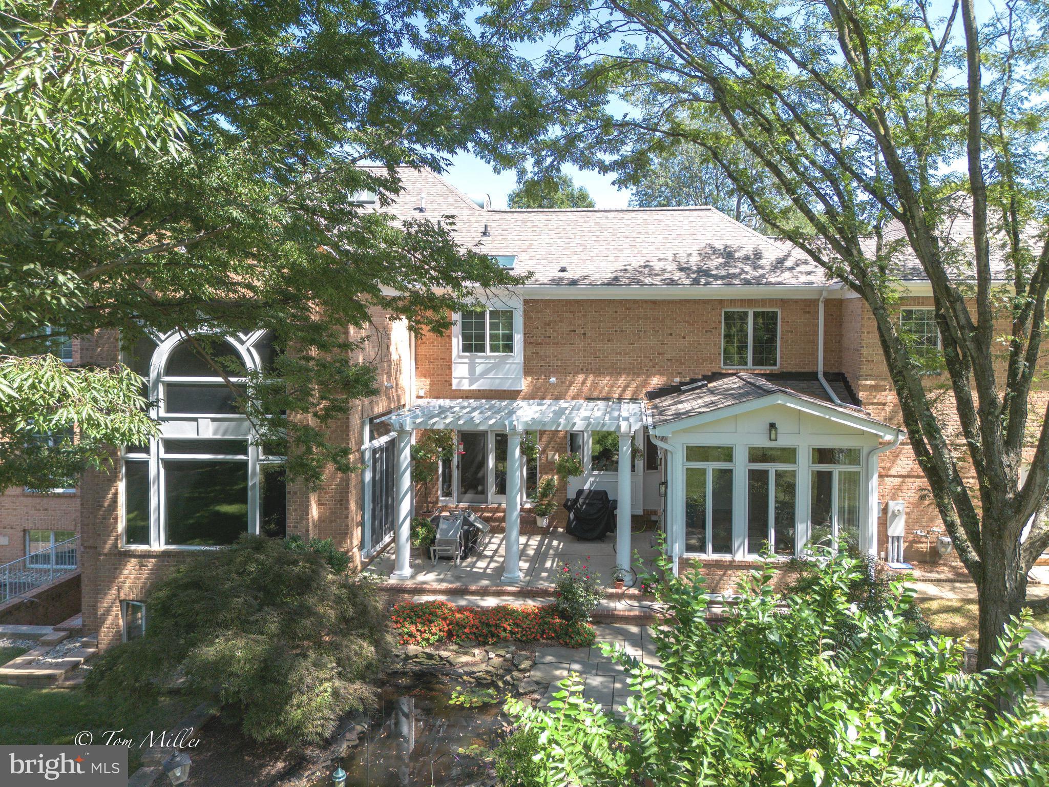 SUNSET KNOLL - Residential