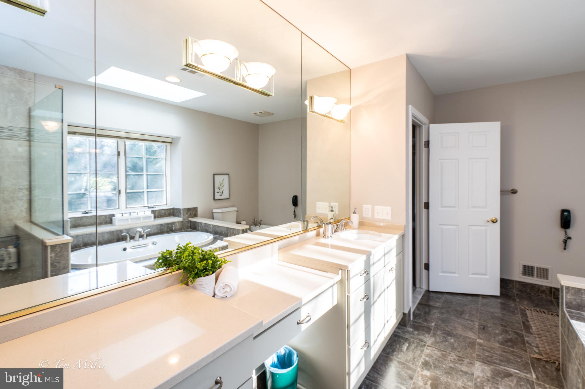 SUNSET KNOLL - Residential