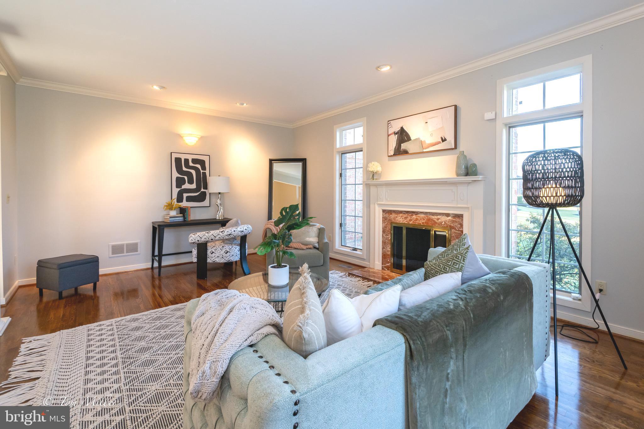 SUNSET KNOLL - Residential