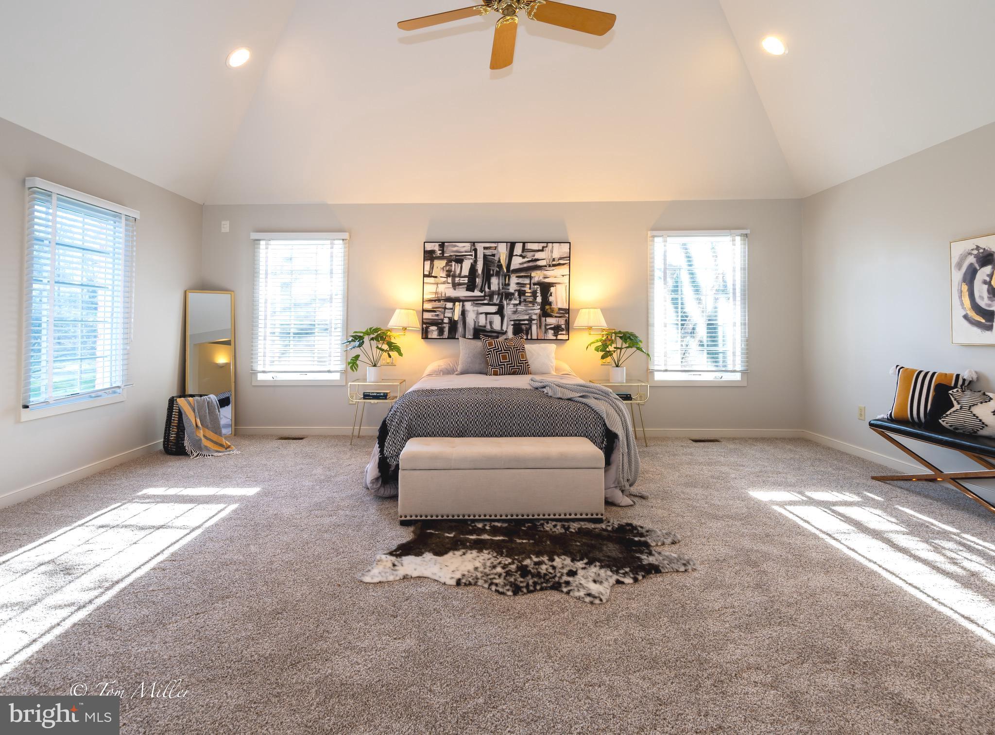 SUNSET KNOLL - Residential