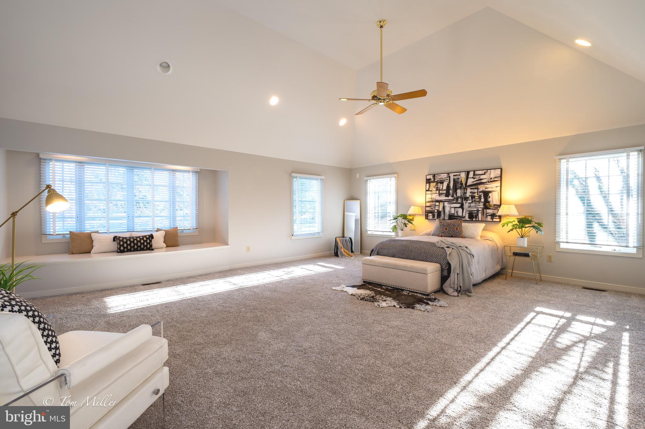 SUNSET KNOLL - Residential