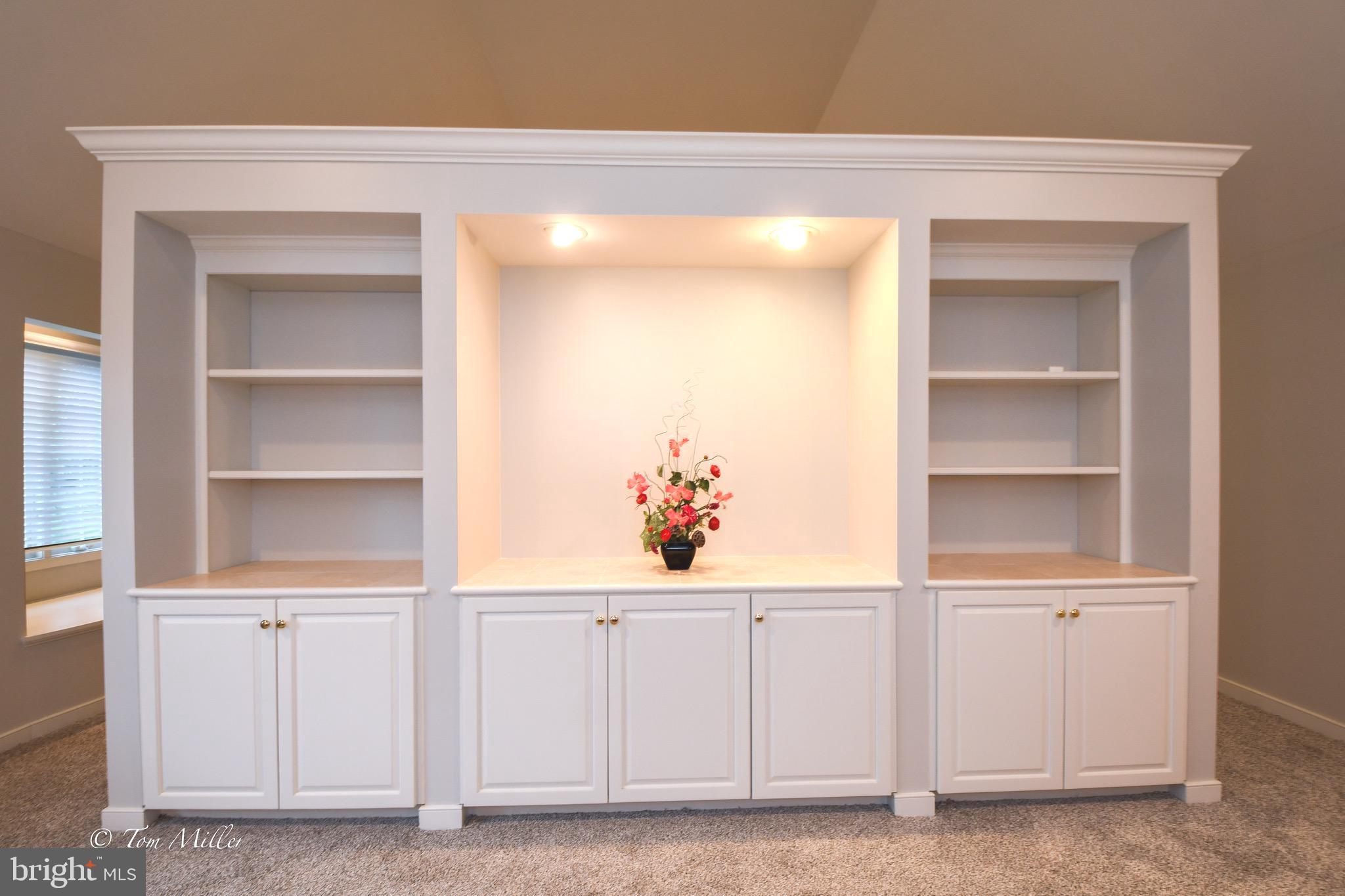 SUNSET KNOLL - Residential