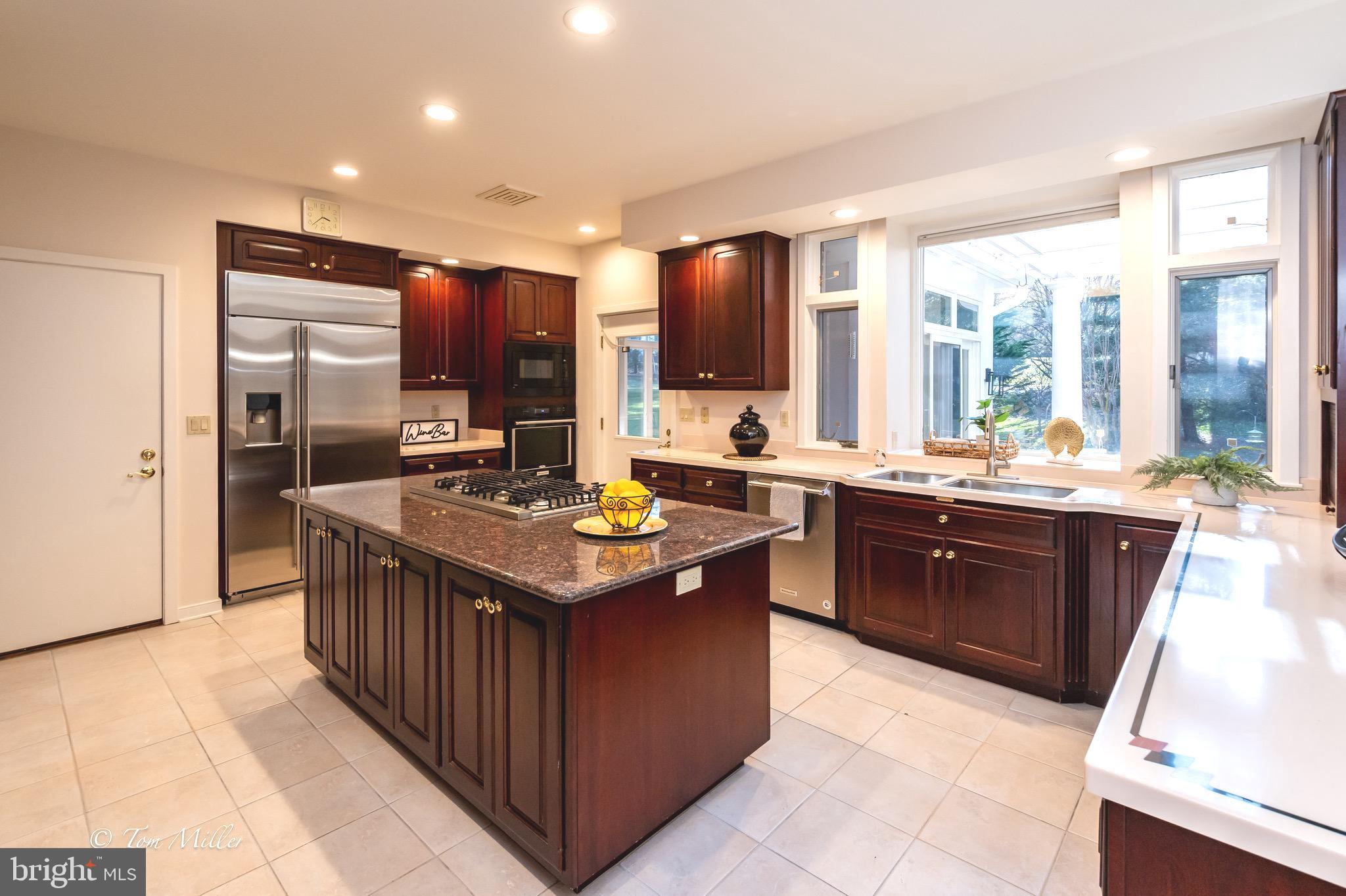 SUNSET KNOLL - Residential