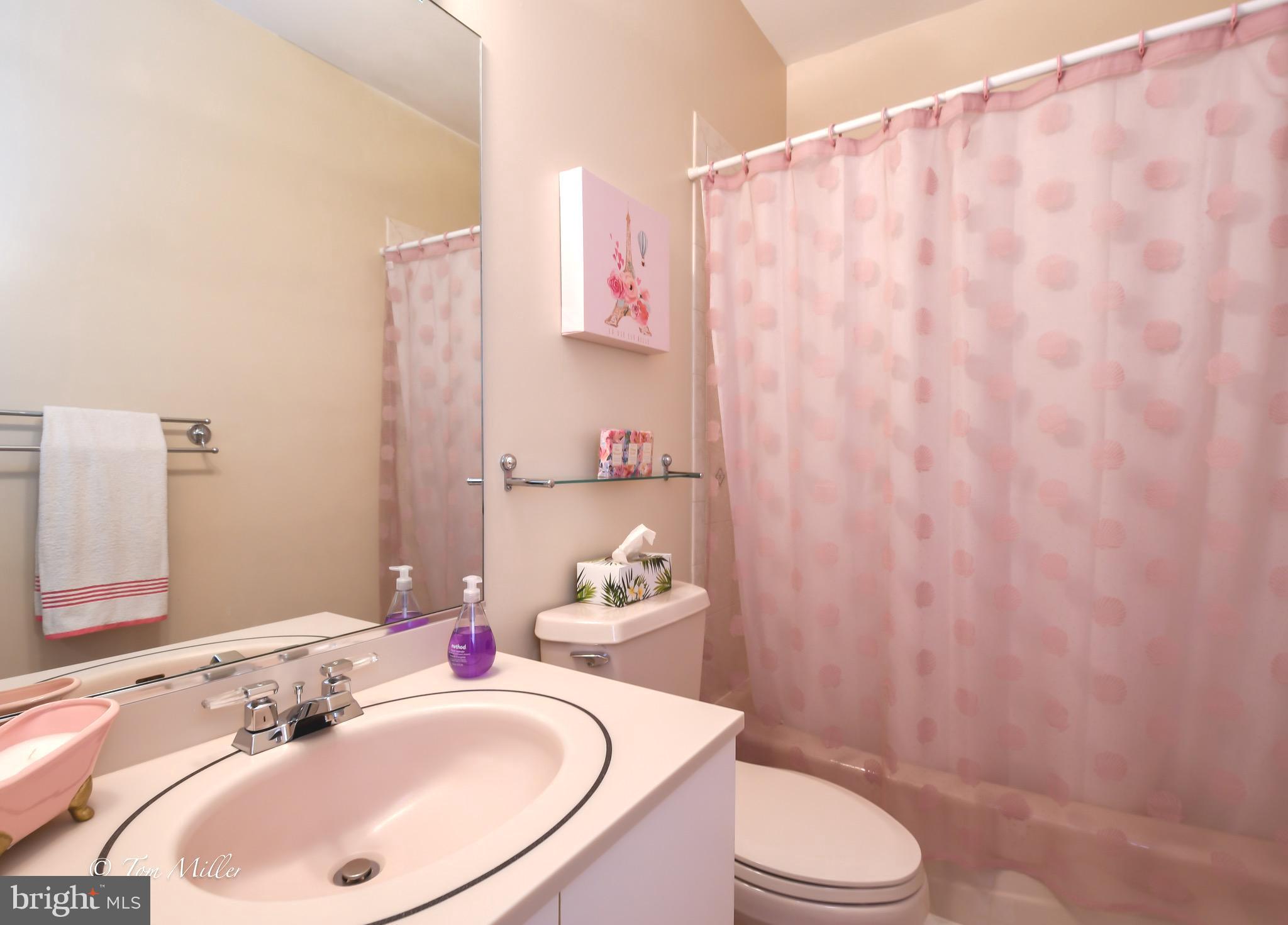 SUNSET KNOLL - Residential