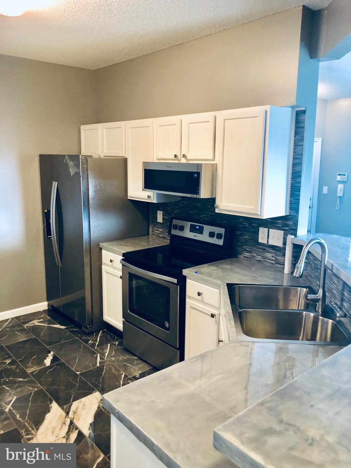 BRISTOL PARK - Residential