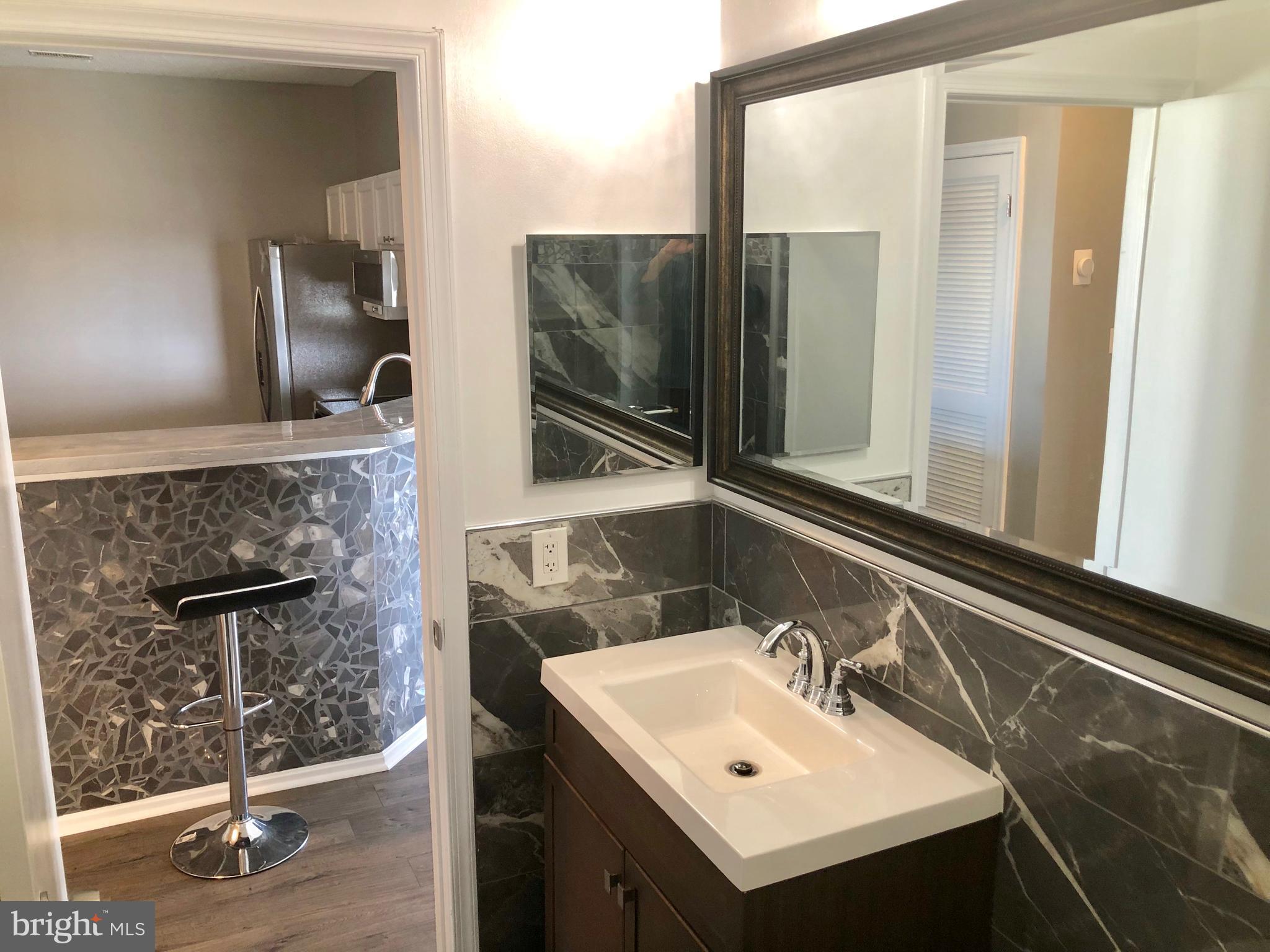 BRISTOL PARK - Residential