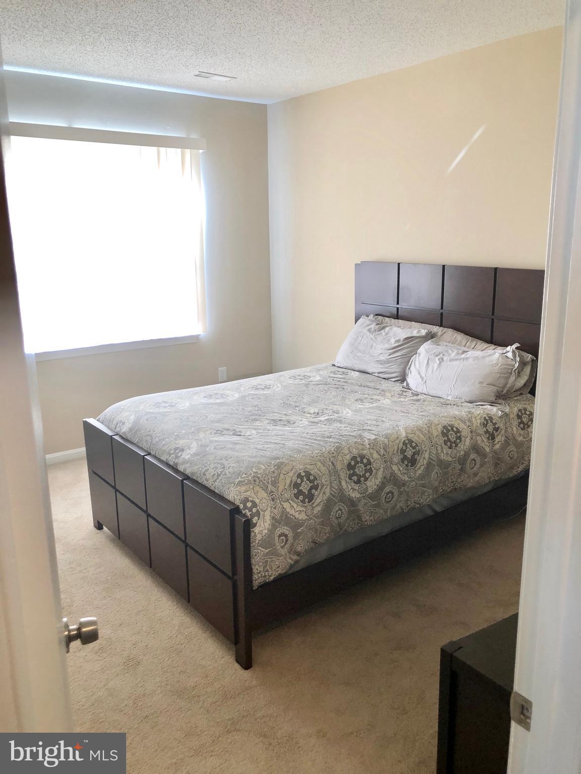 BRISTOL PARK - Residential