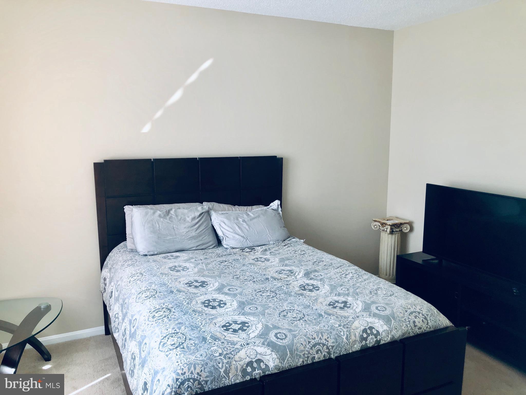 BRISTOL PARK - Residential