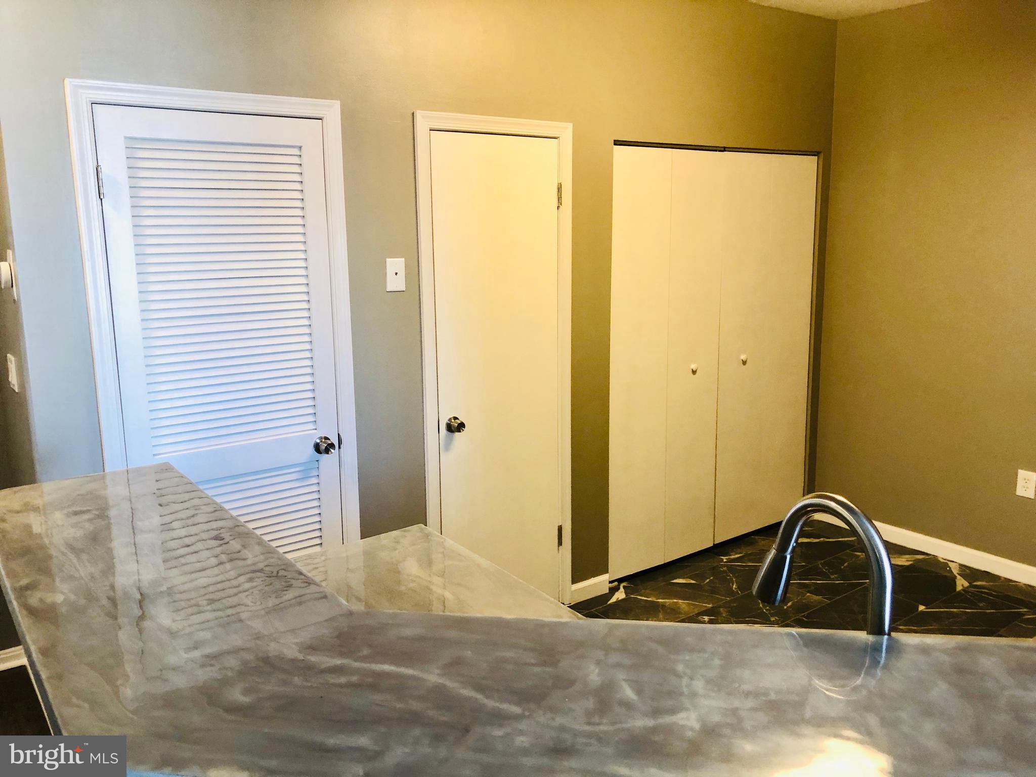 BRISTOL PARK - Residential