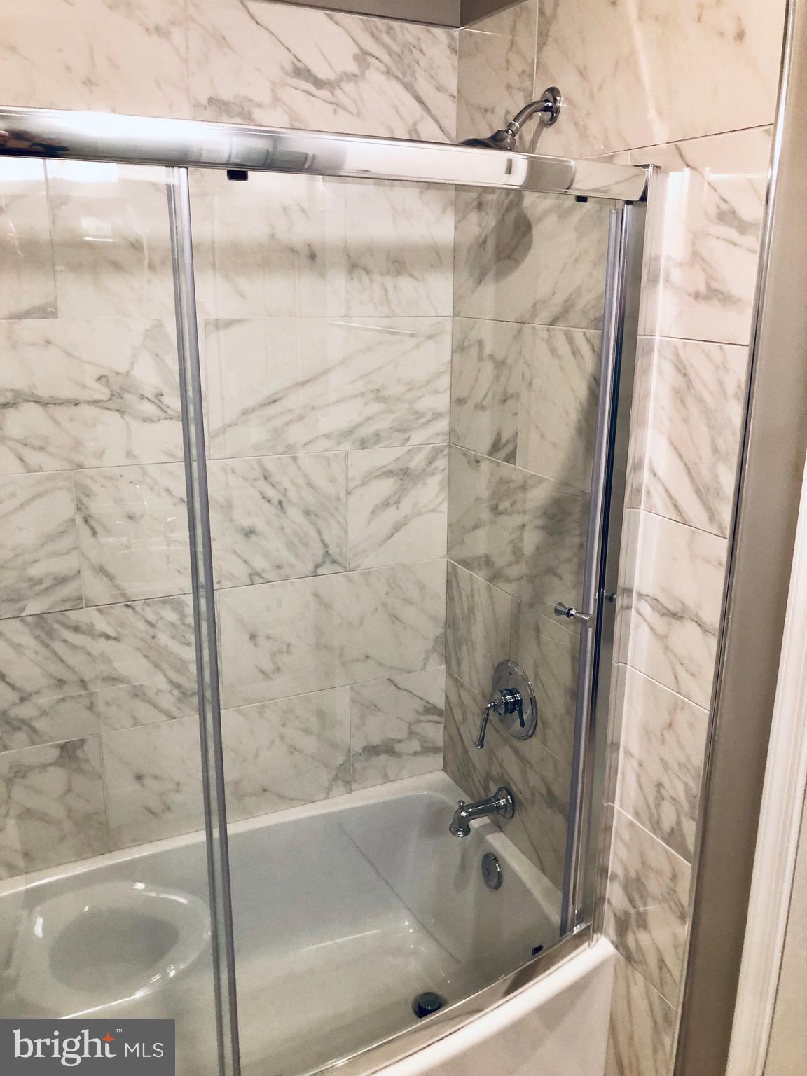 BRISTOL PARK - Residential