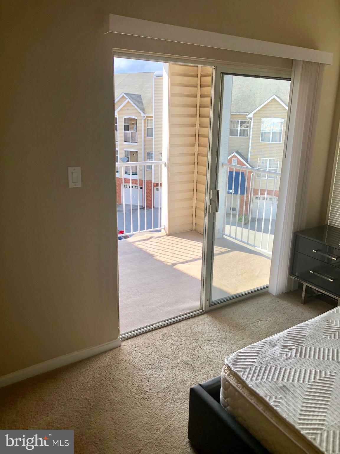 BRISTOL PARK - Residential