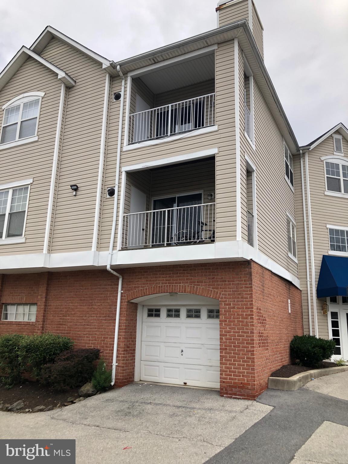 BRISTOL PARK - Residential