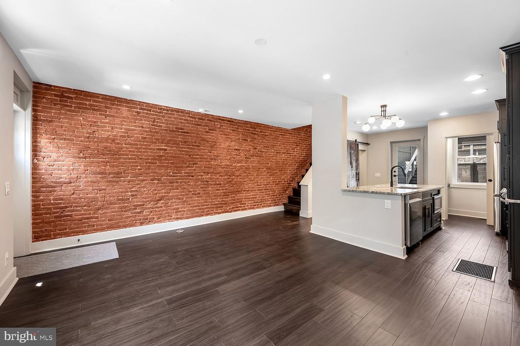 Photo of 38 S Water Street, Lancaster, PA 17603 (MLS # PALA2055256)