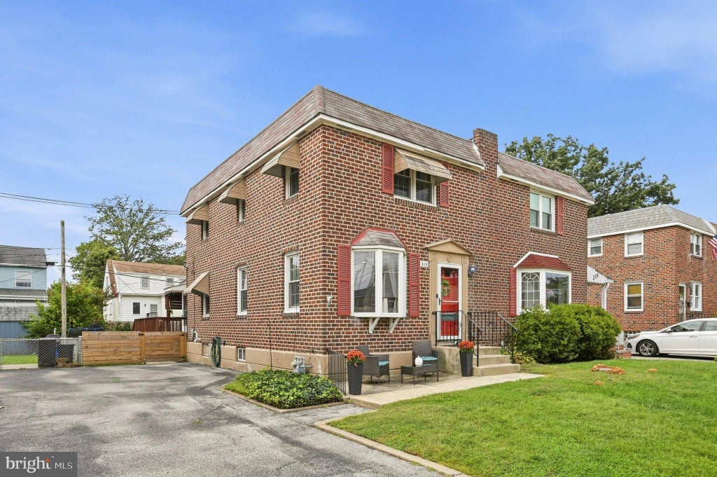 Photo of 213 Evergreen Avenue, FOLSOM, PA 19033 (MLS # PADE2124724)