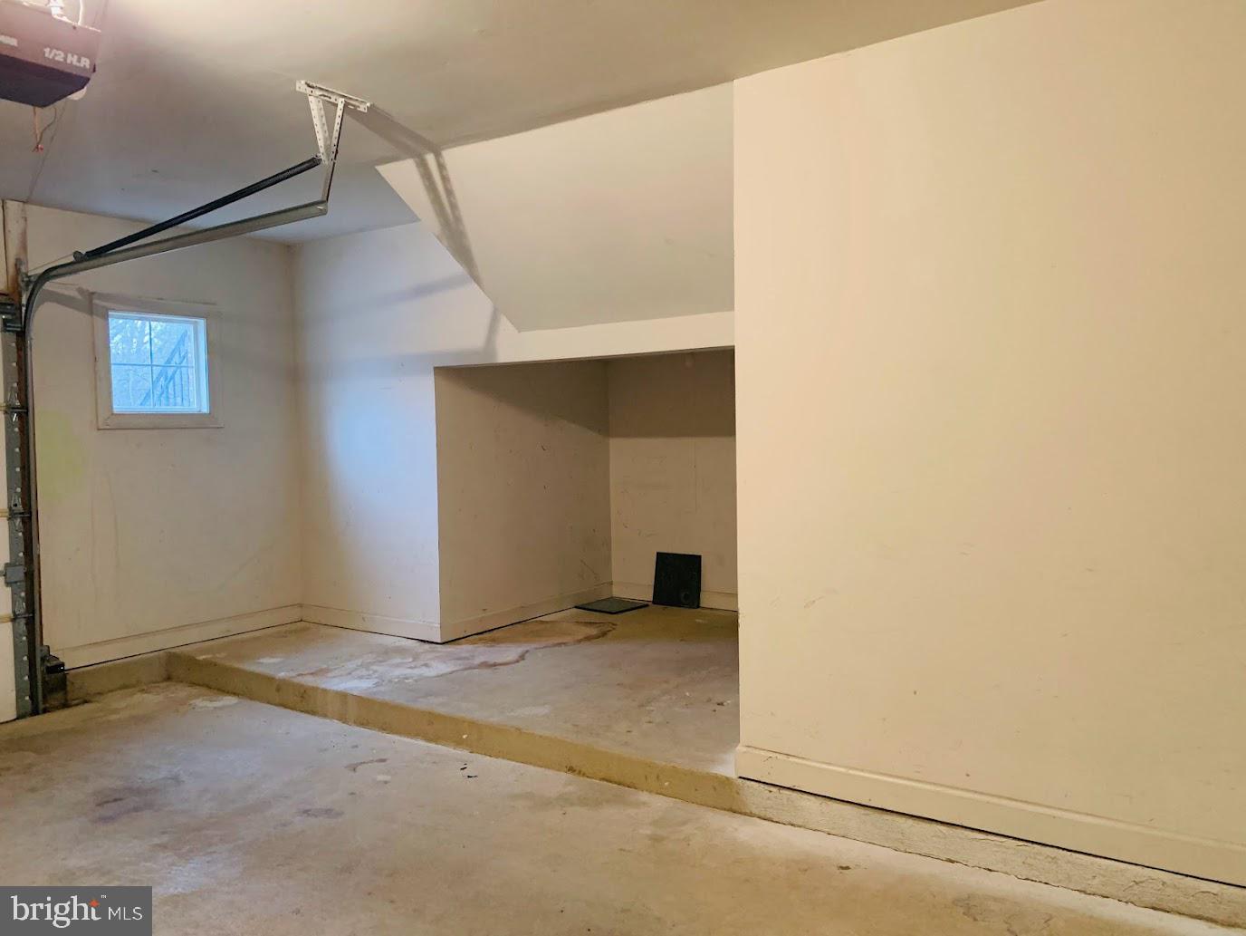 BELMONT BAY - Residential Lease