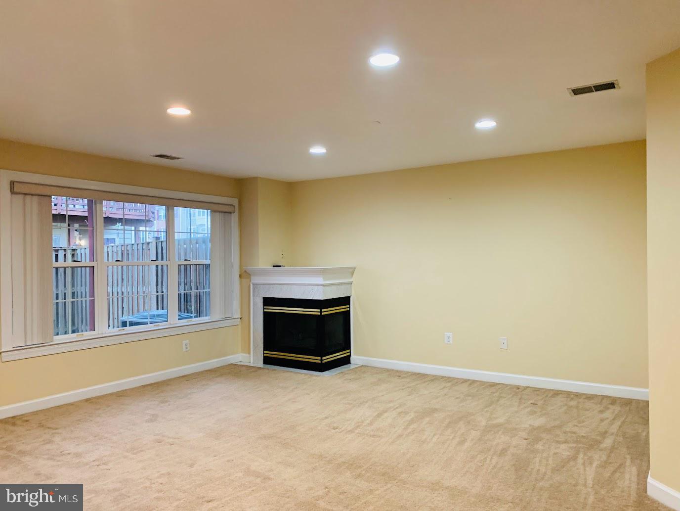 BELMONT BAY - Residential Lease