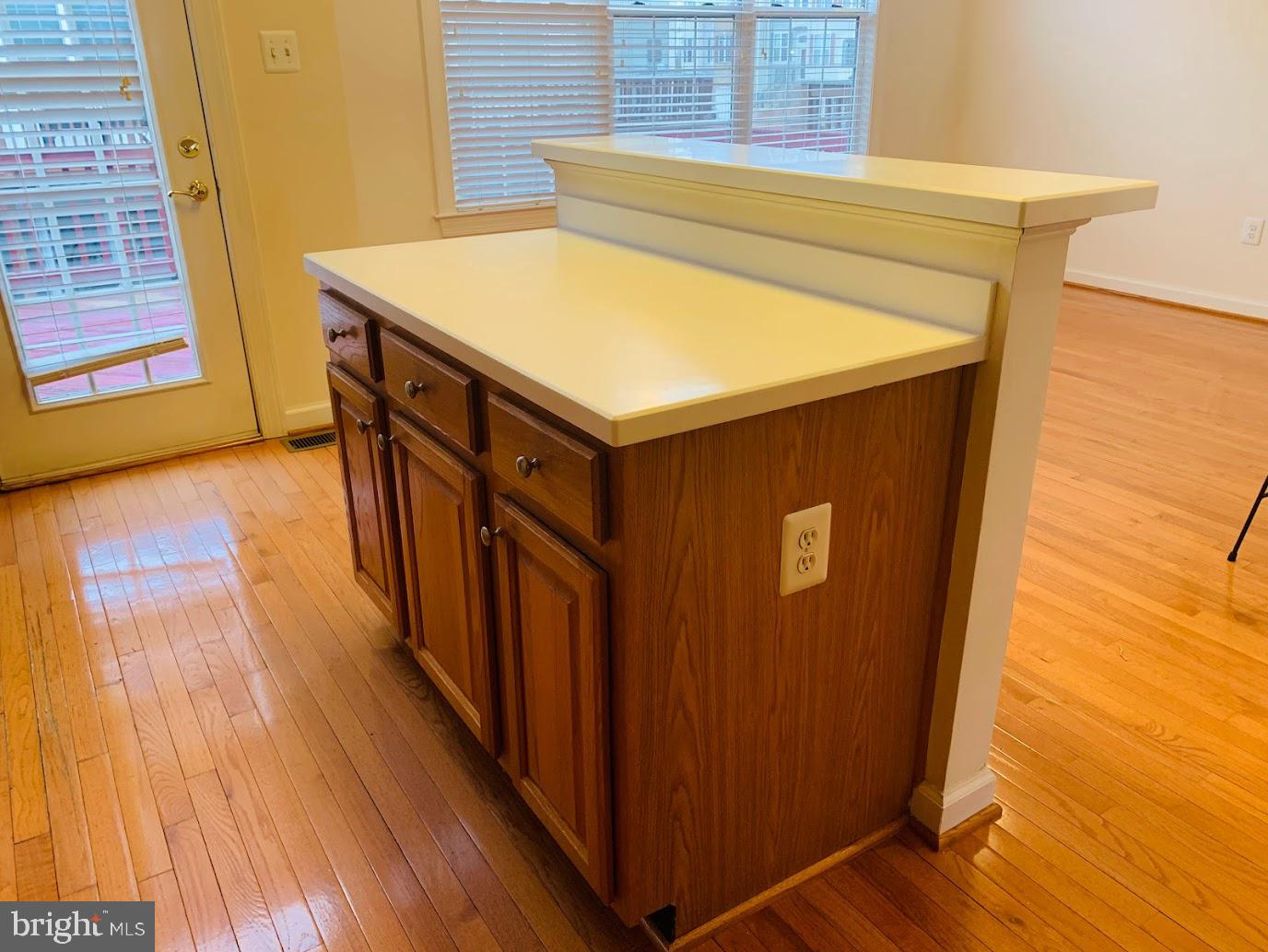 BELMONT BAY - Residential Lease